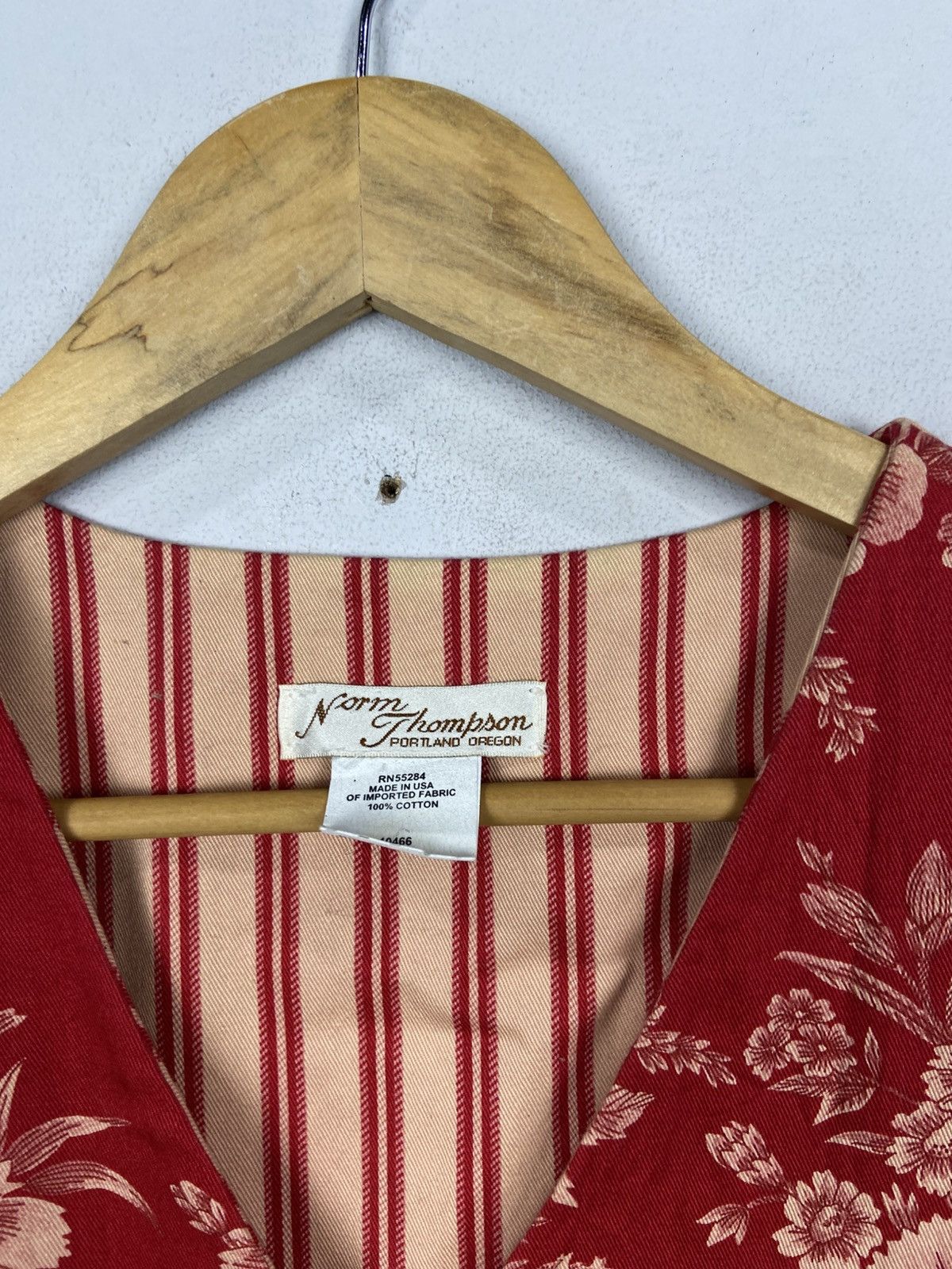 Norm Thompson × Other × Vintage VINTAGE NORM THOMPSON FLORAL VEST Size US L / EU 52-54 / 3 - 4 Thumbnail