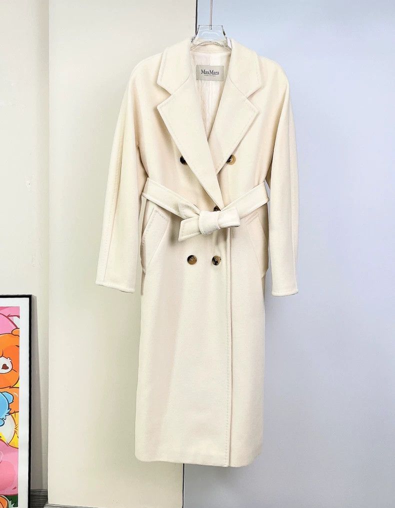 Max Mara Max Mara 101801 Gentle White Strap Coat Size M / US 6-8 / IT 42-44 - 1 Thumbnail