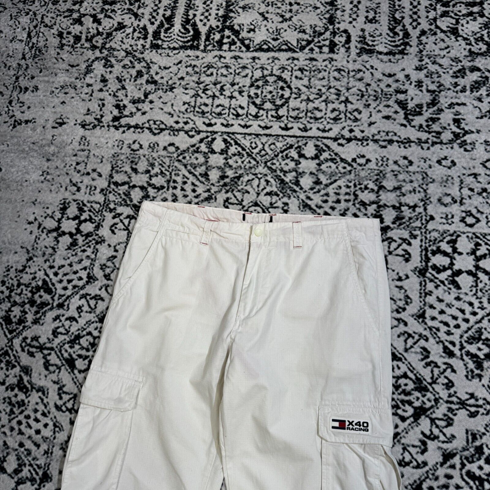 Tommy Hilfiger × Vintage Vintage Tommy Hilfiger Unisex White Cotton Size W38 90s Size US 38 / EU 54 - 7 Thumbnail
