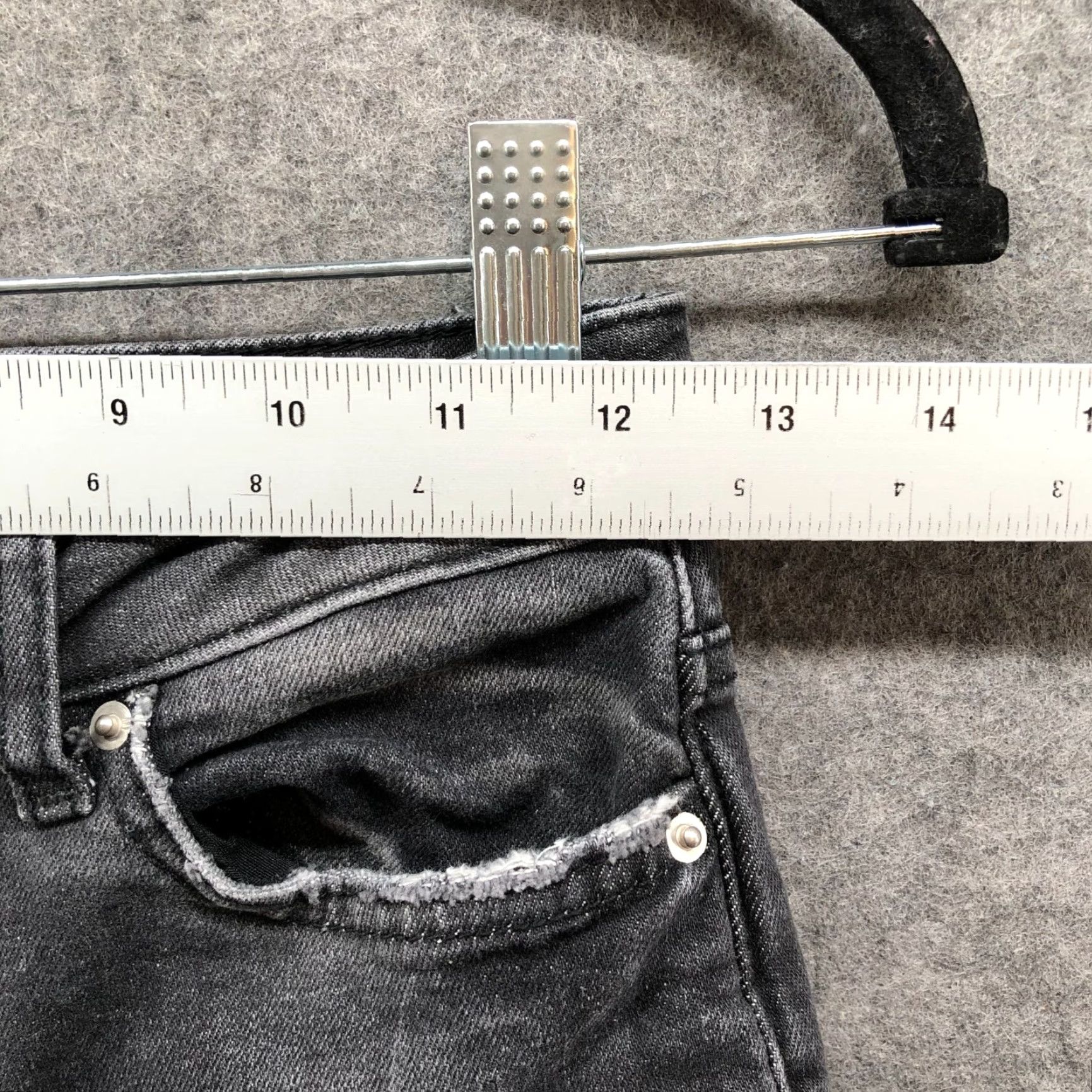 Urban Outfitters Urban Outfitters BDG Slim Straight Jeans Womens 24 Black Charcoal Wash Mid Rise Size 42" / US 20 - 7 Thumbnail