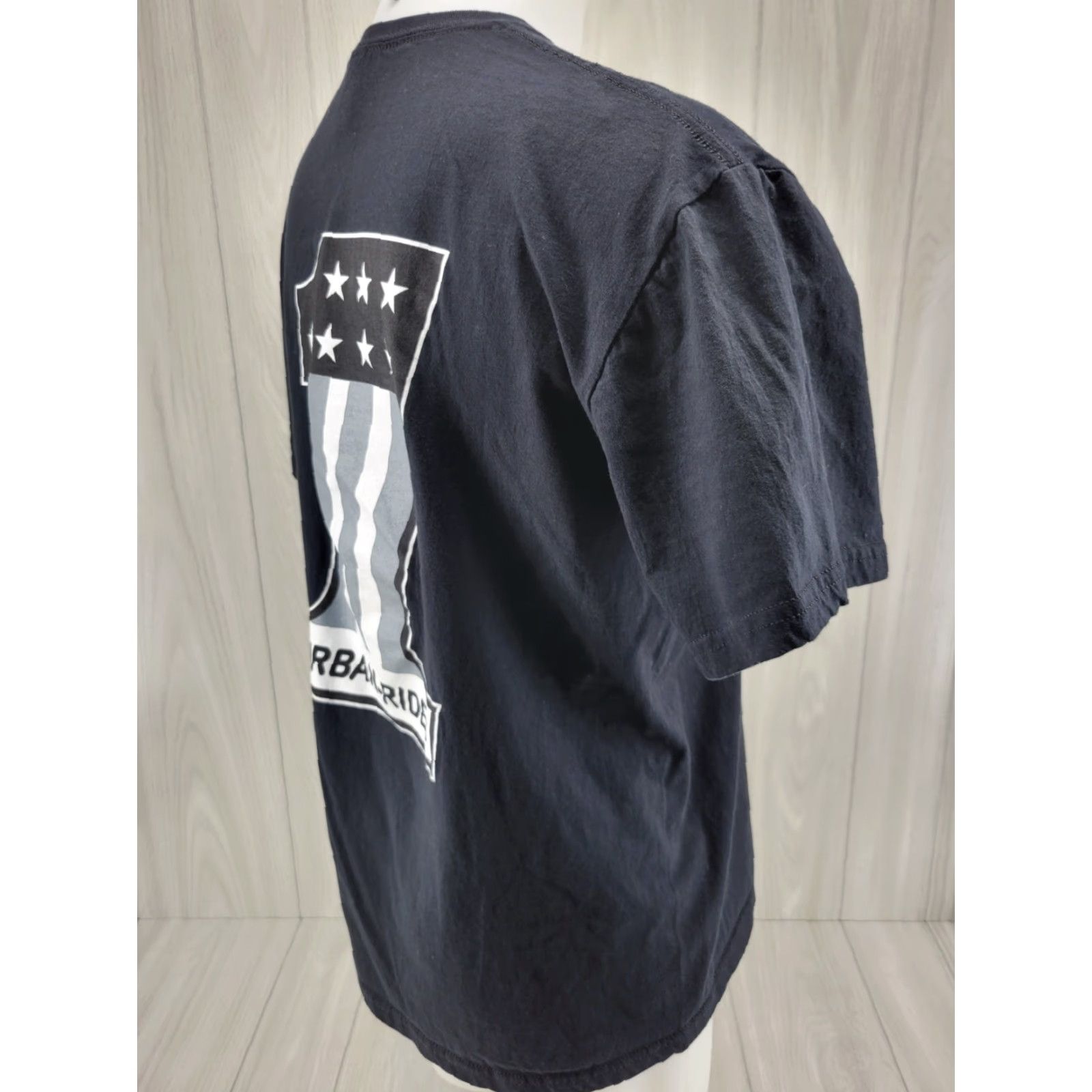 Gildan Urban Rides Magazine Shirt XL Black Men T-Shirt Short Sleeve Gildan Regular Size XL Size US XL / EU 56 / 4 - 6 Thumbnail