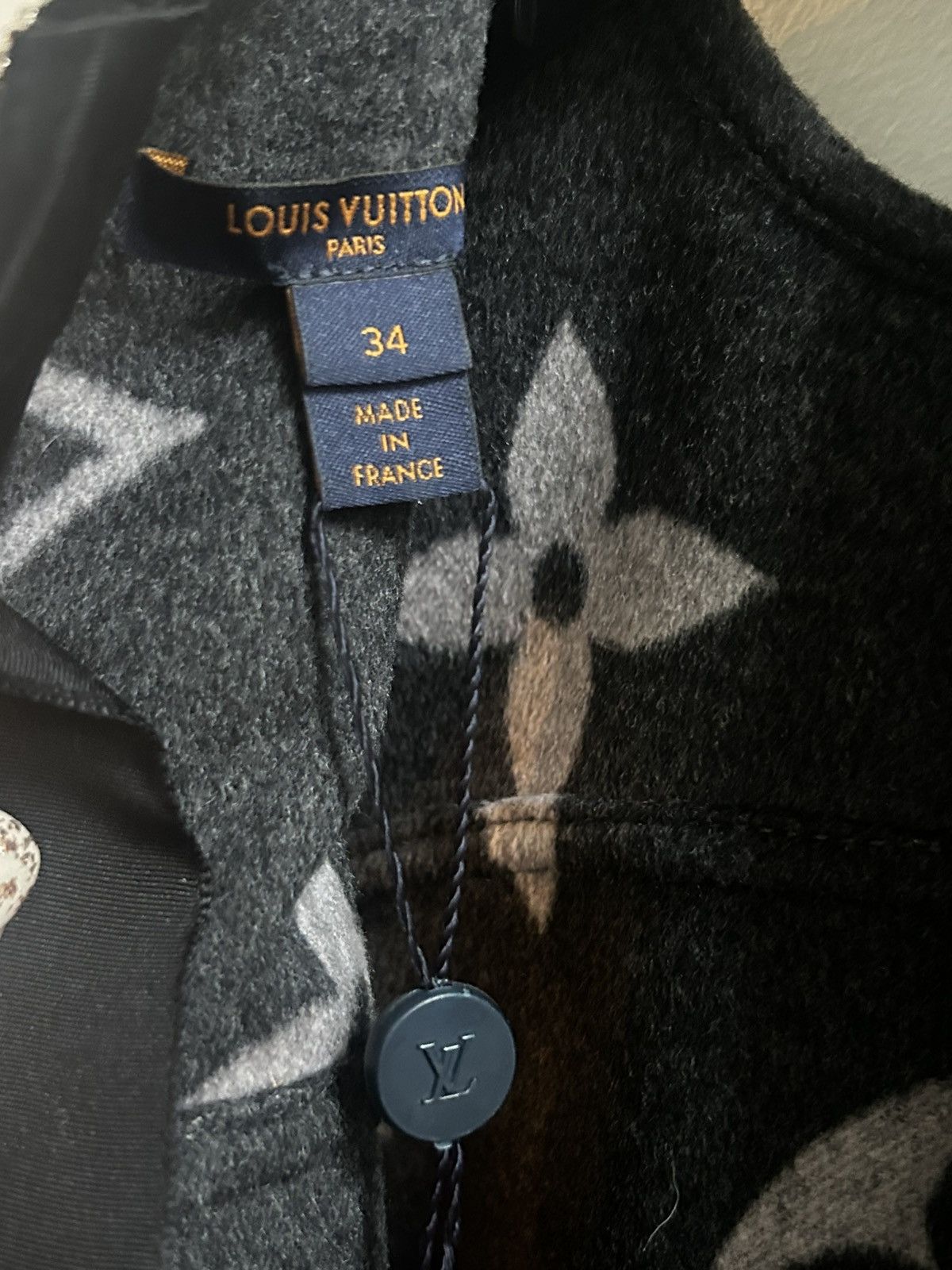 Louis Vuitton Louis Vuitton Wool A-Line Dress Size: 34 Size XS / US 0-2 / IT 36-38 - 8 Thumbnail