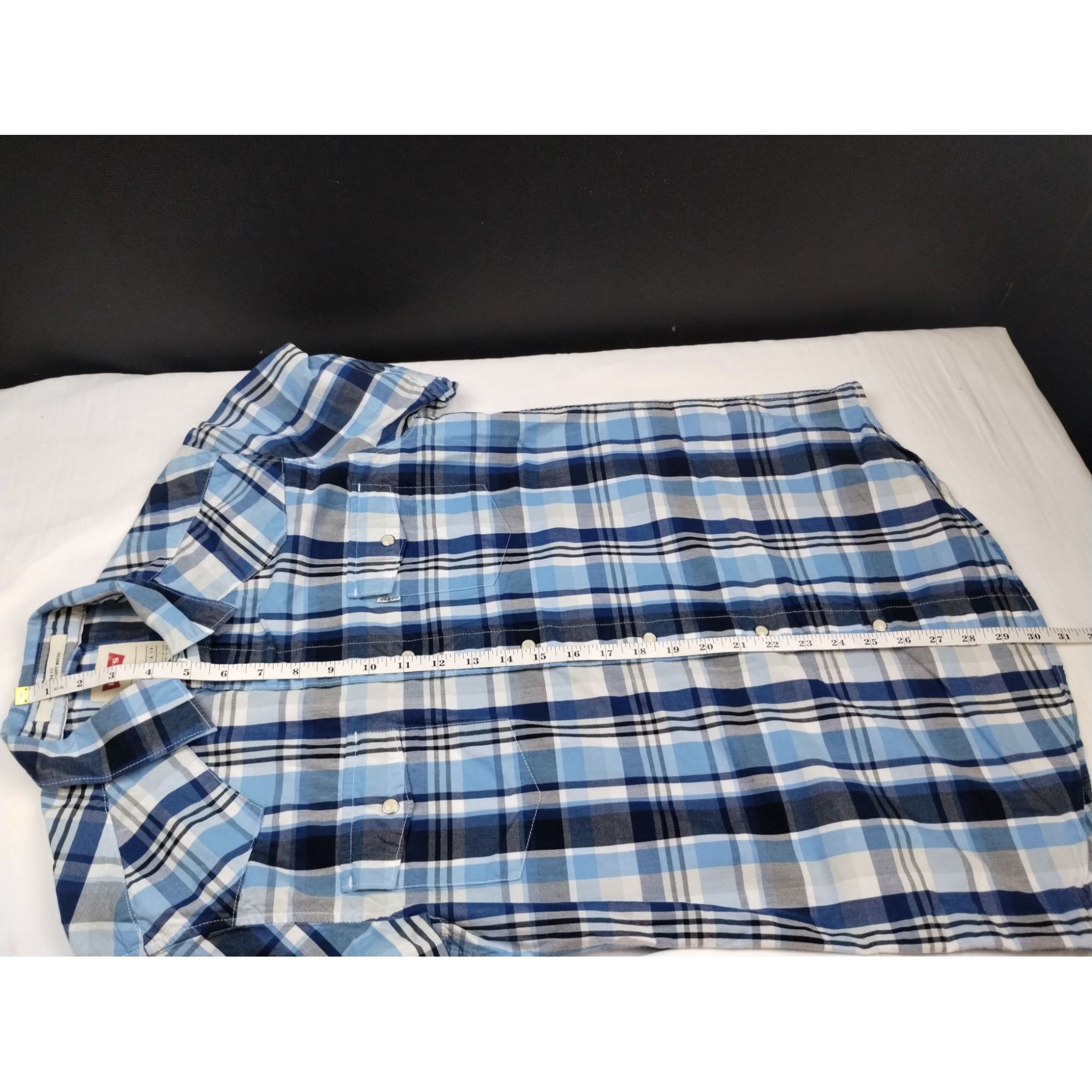 Levi's Levi's Men's Blue Plaid Shirt/Button Snaps Size M SKU 4004 Size US M / EU 48-50 / 2 - 10 Thumbnail
