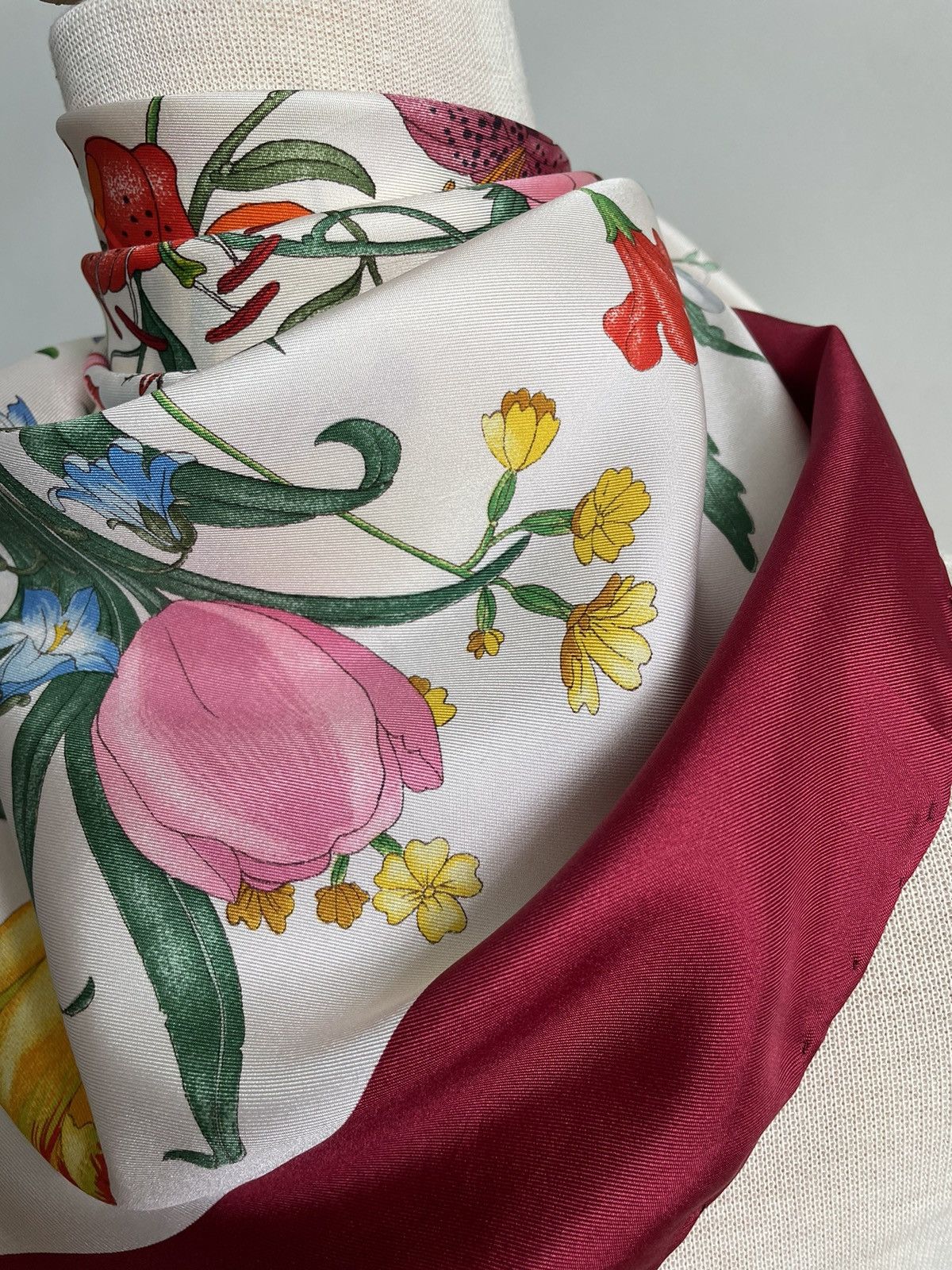 Designer × Gucci Vintage Gucci Scarves Size ONE SIZE - 5 Thumbnail