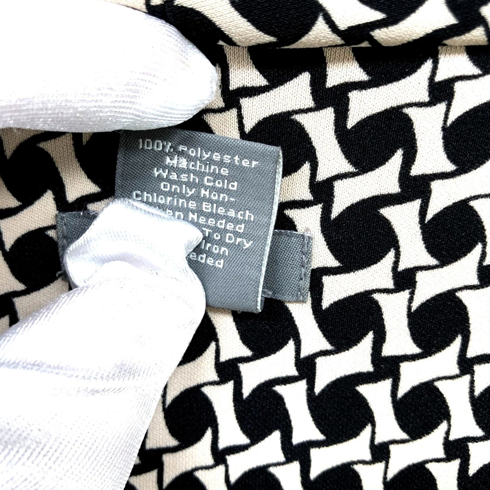 Ann Taylor VINTAGE? No. Ann Taylor Sleeveless Dress Womens 2P V-Neck Black Beige Geometric Print Midi Size XS / US 0-2 / IT 36-38 - 7 Thumbnail