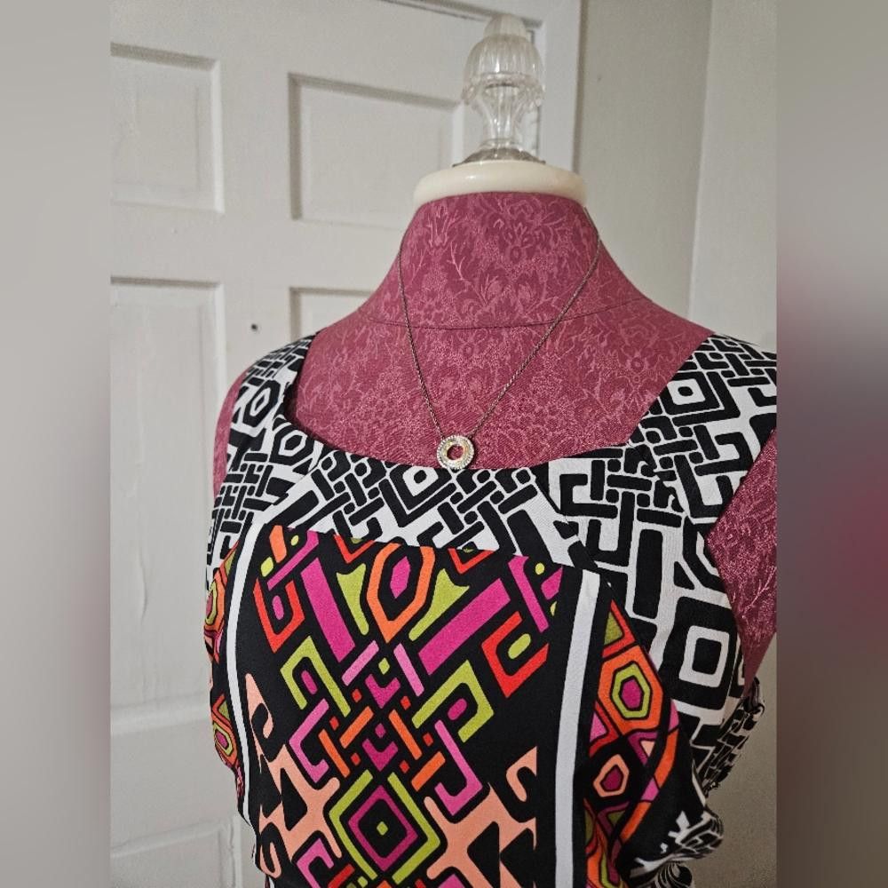 Designer Vibrant Geometric Pattern Dress - Size Medium Size XL / US 12-14 / IT 48-50 - 2 Thumbnail