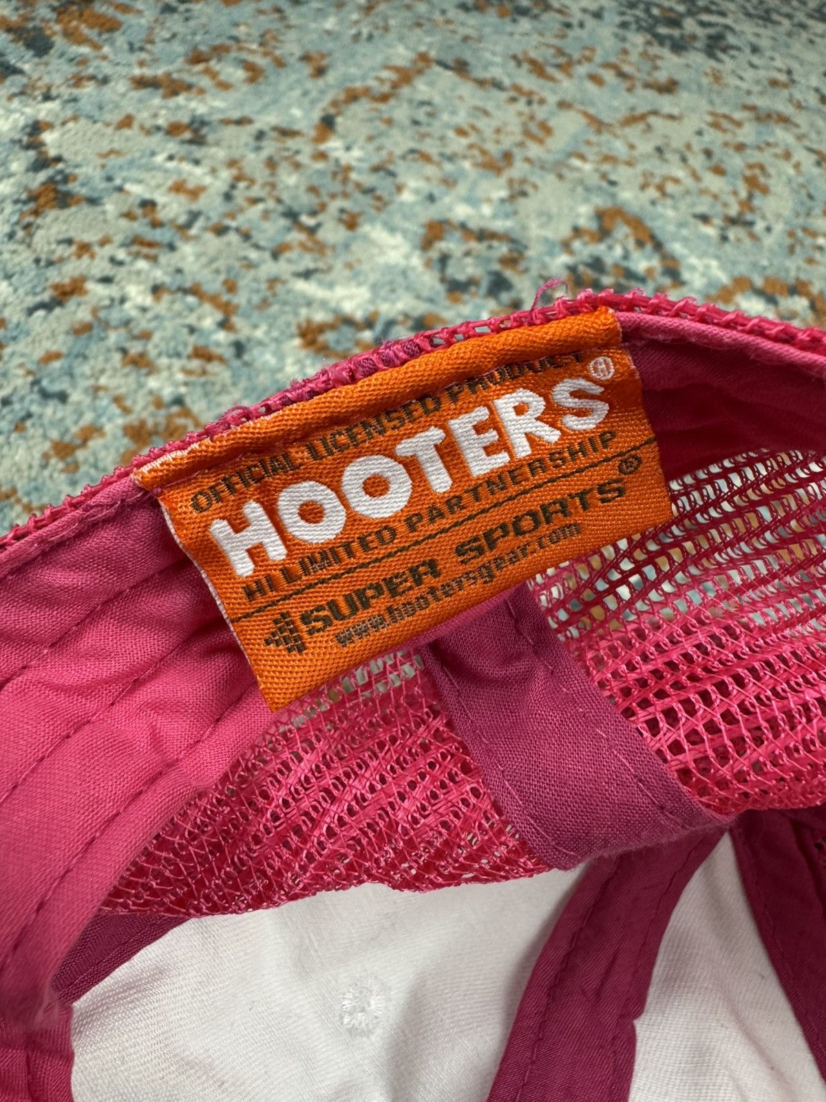 Vintage Vintage Y2K Hooters mesh trucker hat glitter barbie style Size ONE SIZE - 8 Thumbnail