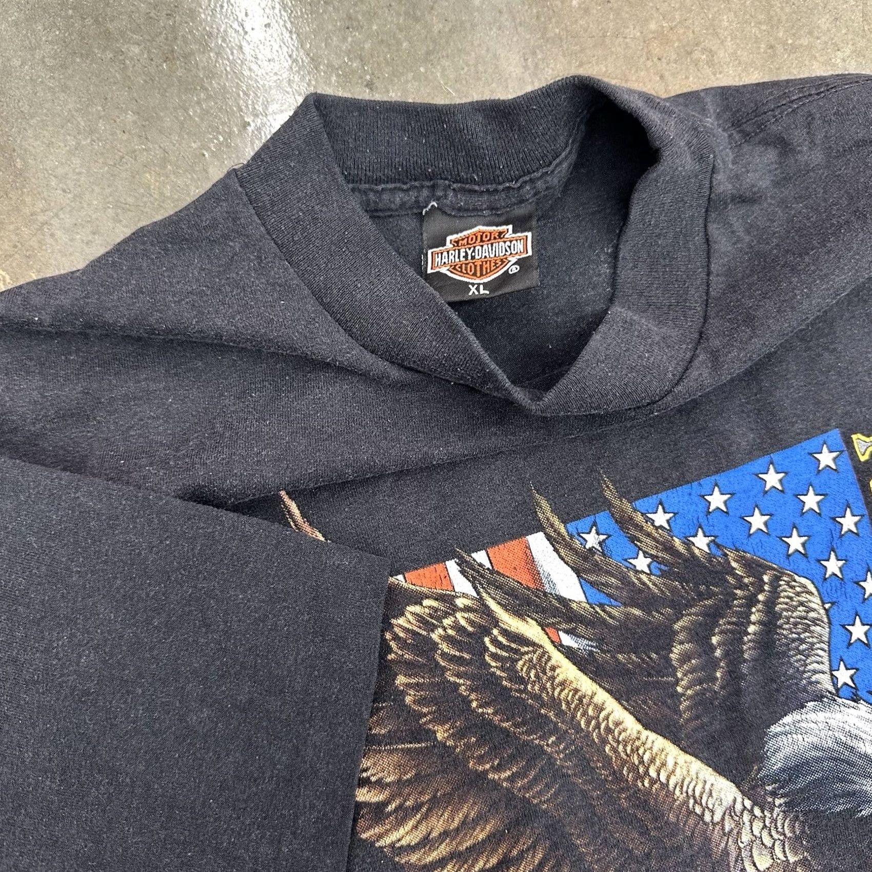 Harley Davidson VINTAGE Harley-Davidson T-Shirt XL Black 1991 Forth Worth TX Eagle American Flag 3D Emblem 50/50 Mens Size US XL / EU 56 / 4 - 2 Thumbnail