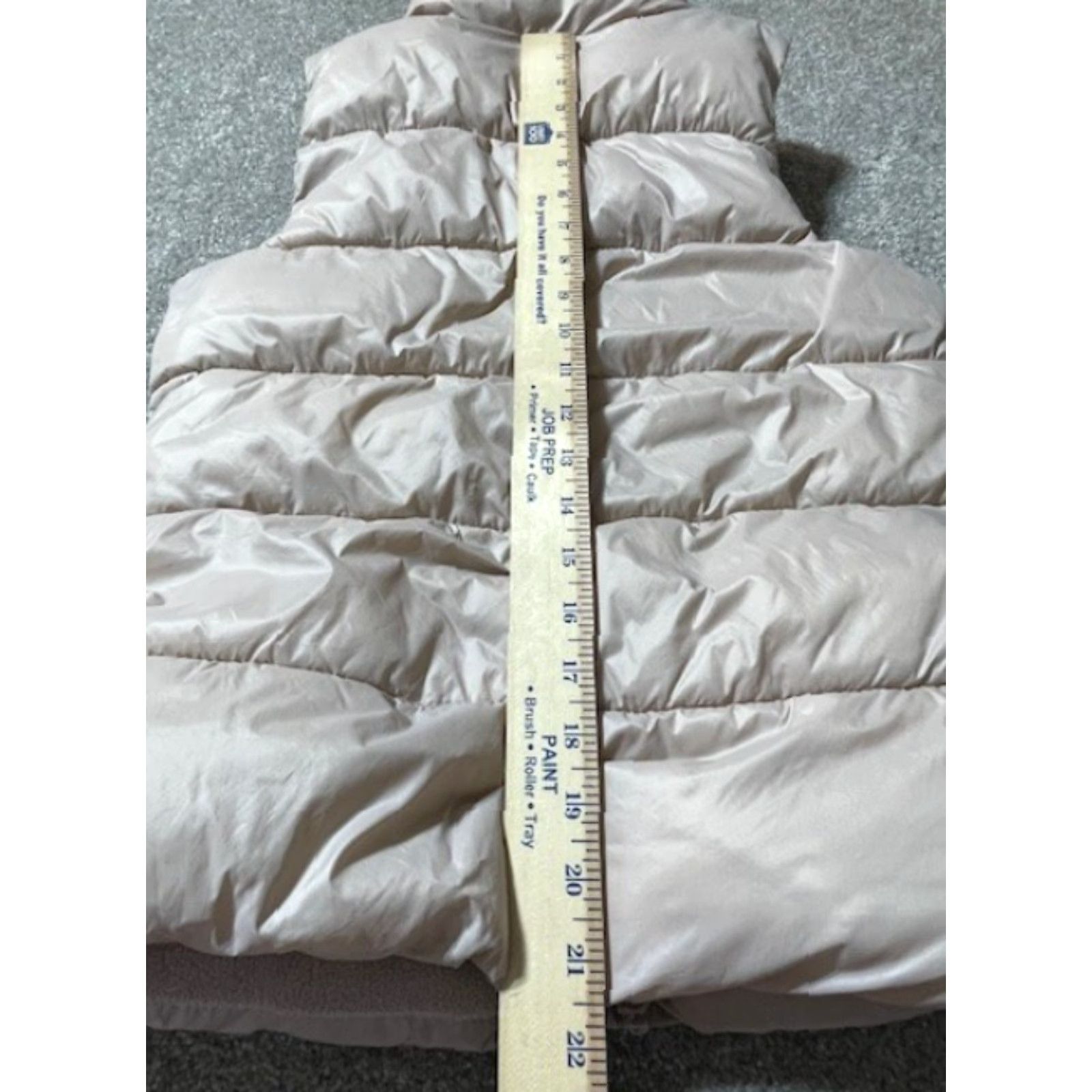 Old Navy Old Navy Vest Womens XS Full Zip Lined Sleeveless Mock Neck Beige Puffer Jacket Classic Outdoor Preppy Casual Travel Womens Bag? Size XS / US 0-2 / IT 36-38 - 4 Thumbnail