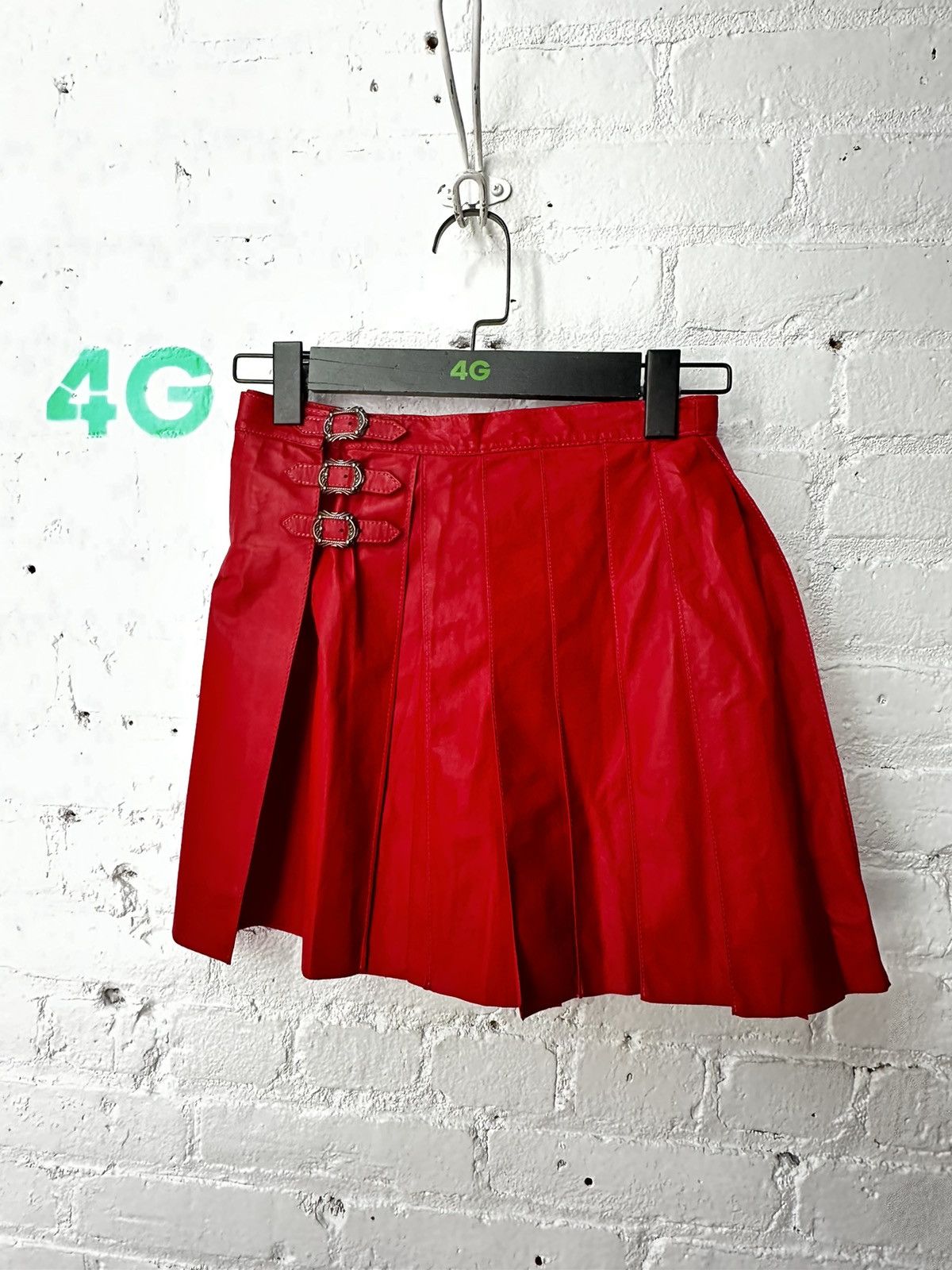 Chrome Hearts CHROME HEARTS RED LEATHER MINI SKIRT NEW XS S Size 26" / US 2 / IT 38 - 13 Thumbnail