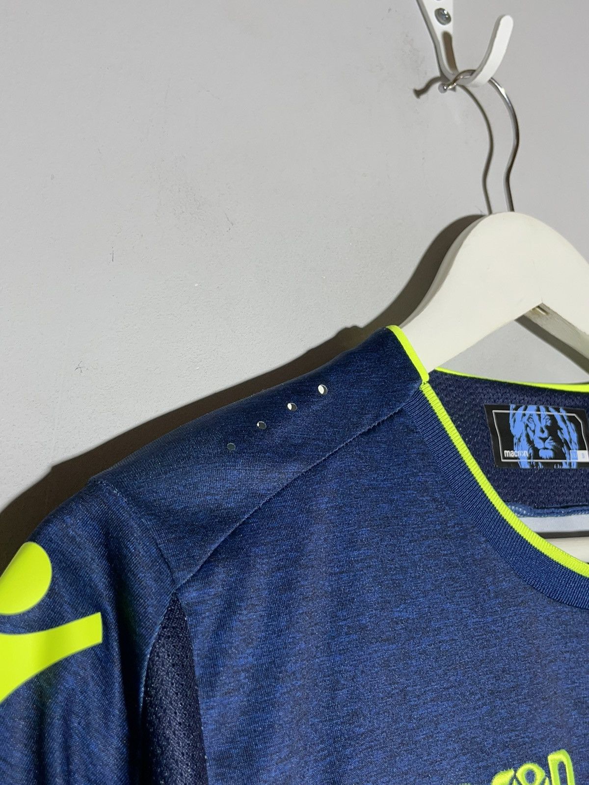 Macron TSV 1860 München Hummel 2018/19 Away Y2k Football Shirt Size US S / EU 44-46 / 1 - 4 Thumbnail