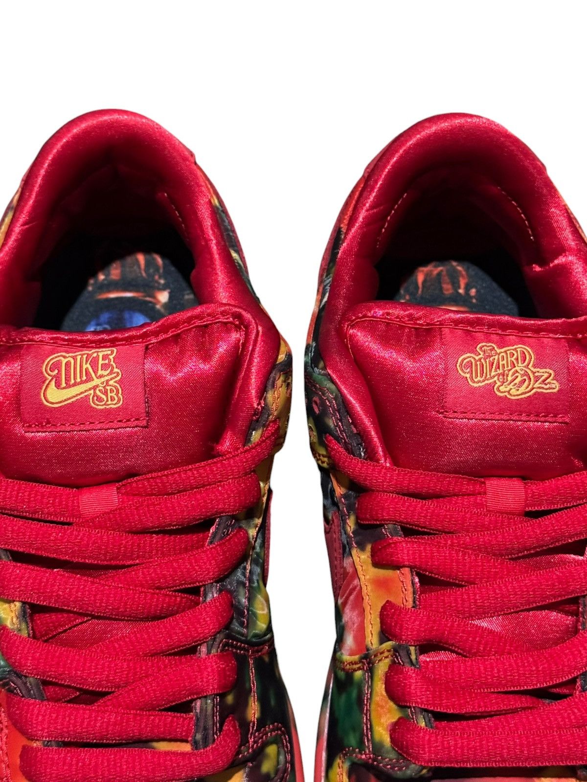 Nike Nike SB Dunk Low The Wizard of Oz Poppy Field | Grailed