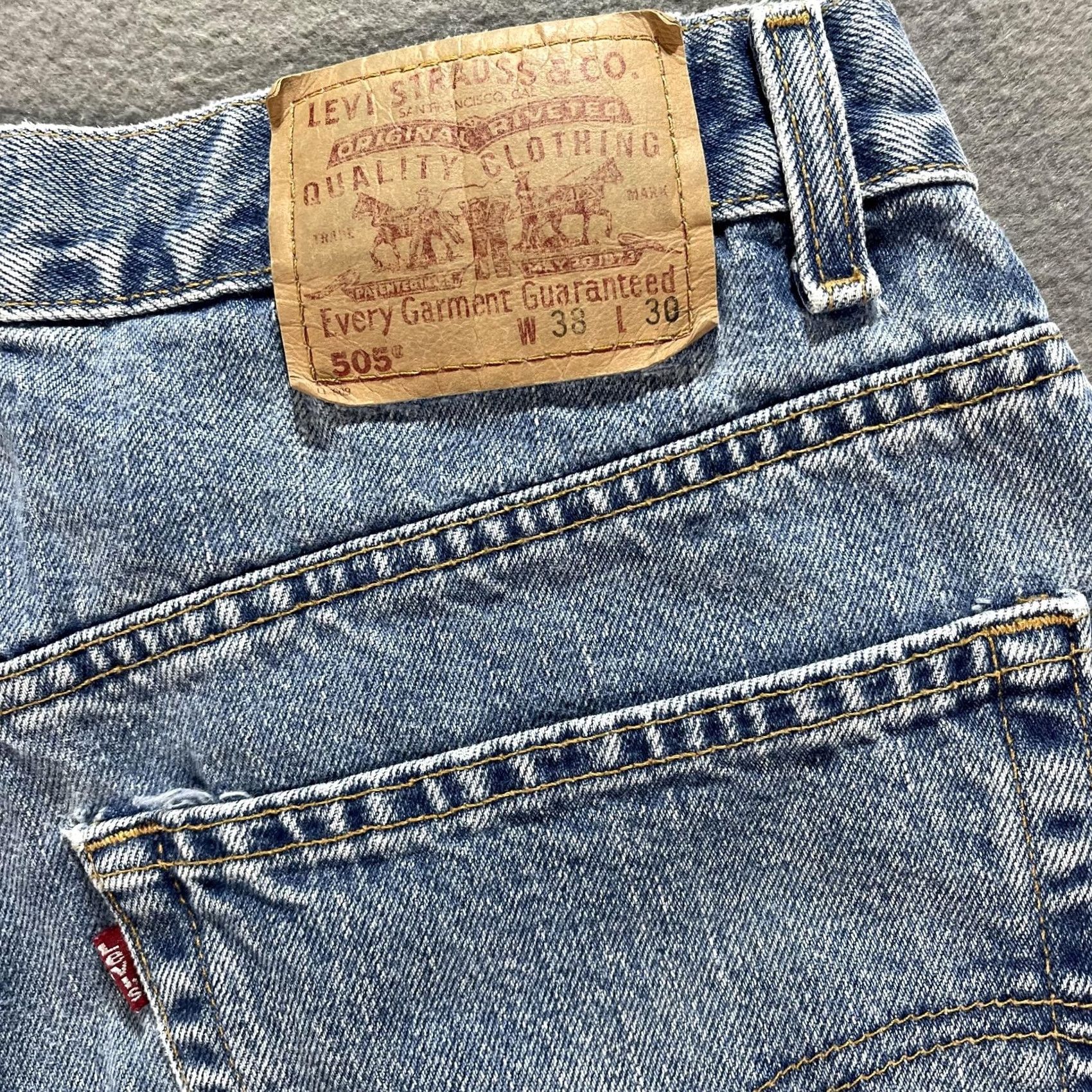 Levi's VINTAGE Levis 505 Jeans Mens 38x30 Blue Regular Fit Straight Leg Denim Pants Classic Size US 38 / EU 54 - 5 Thumbnail