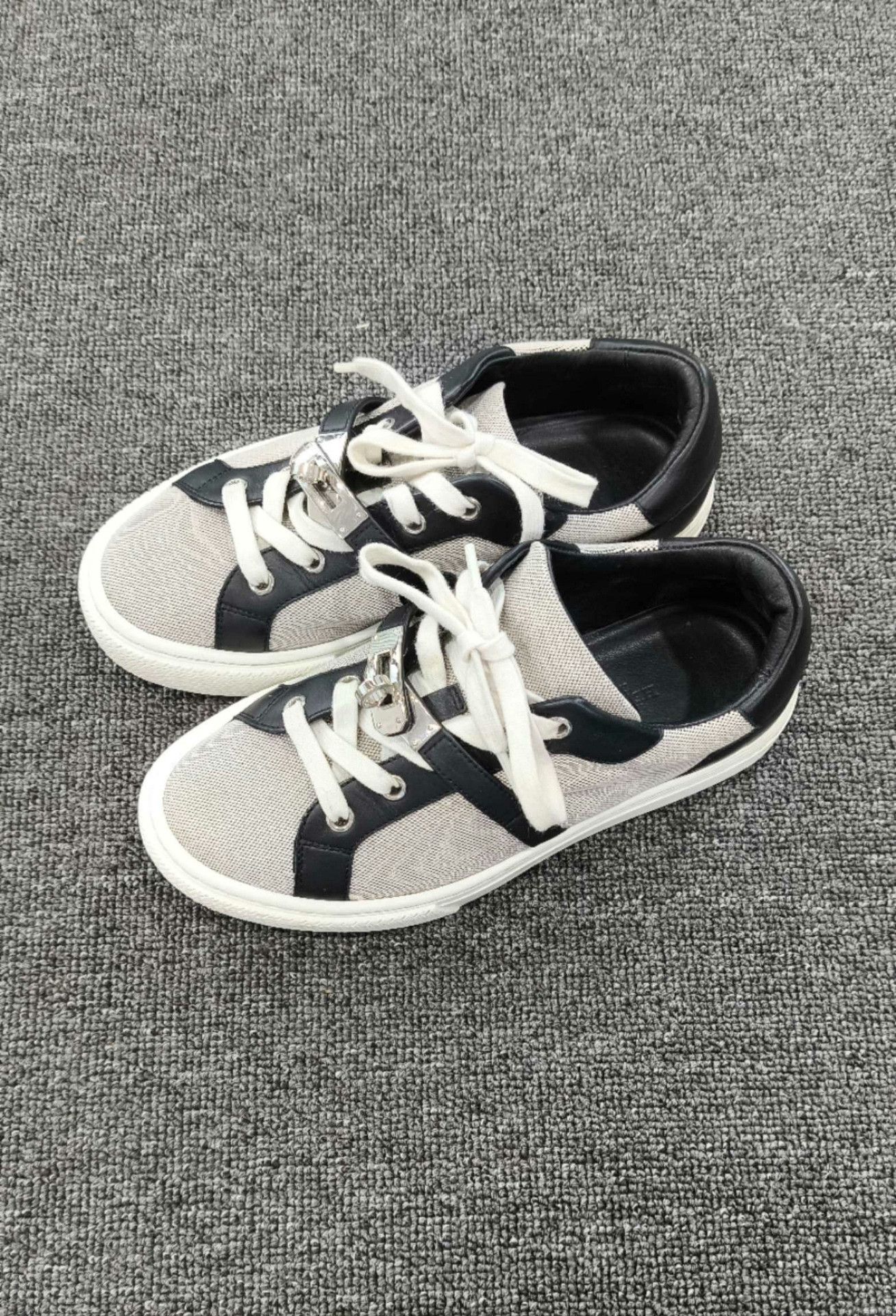 Hermes Hermes Canvas Black Lowtop Sneakers us_5 Women Size US 5 / IT 35 - 1 Thumbnail