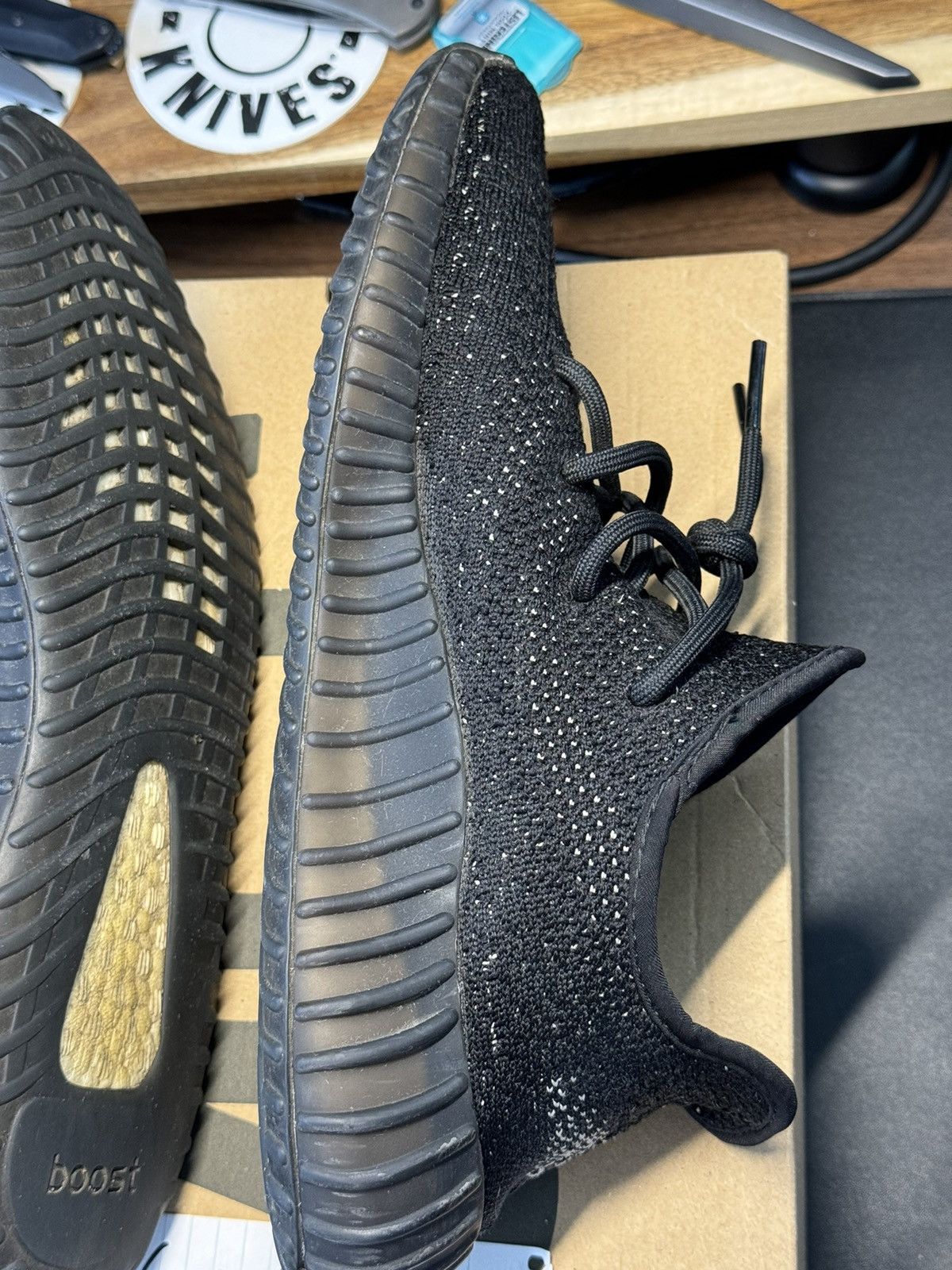 Adidas × Kanye West × Yeezy Yeezy Boost 350 V2 Oreo - 9.5M - Good Condition Size US 9.5 / EU 42-43 - 4 Thumbnail