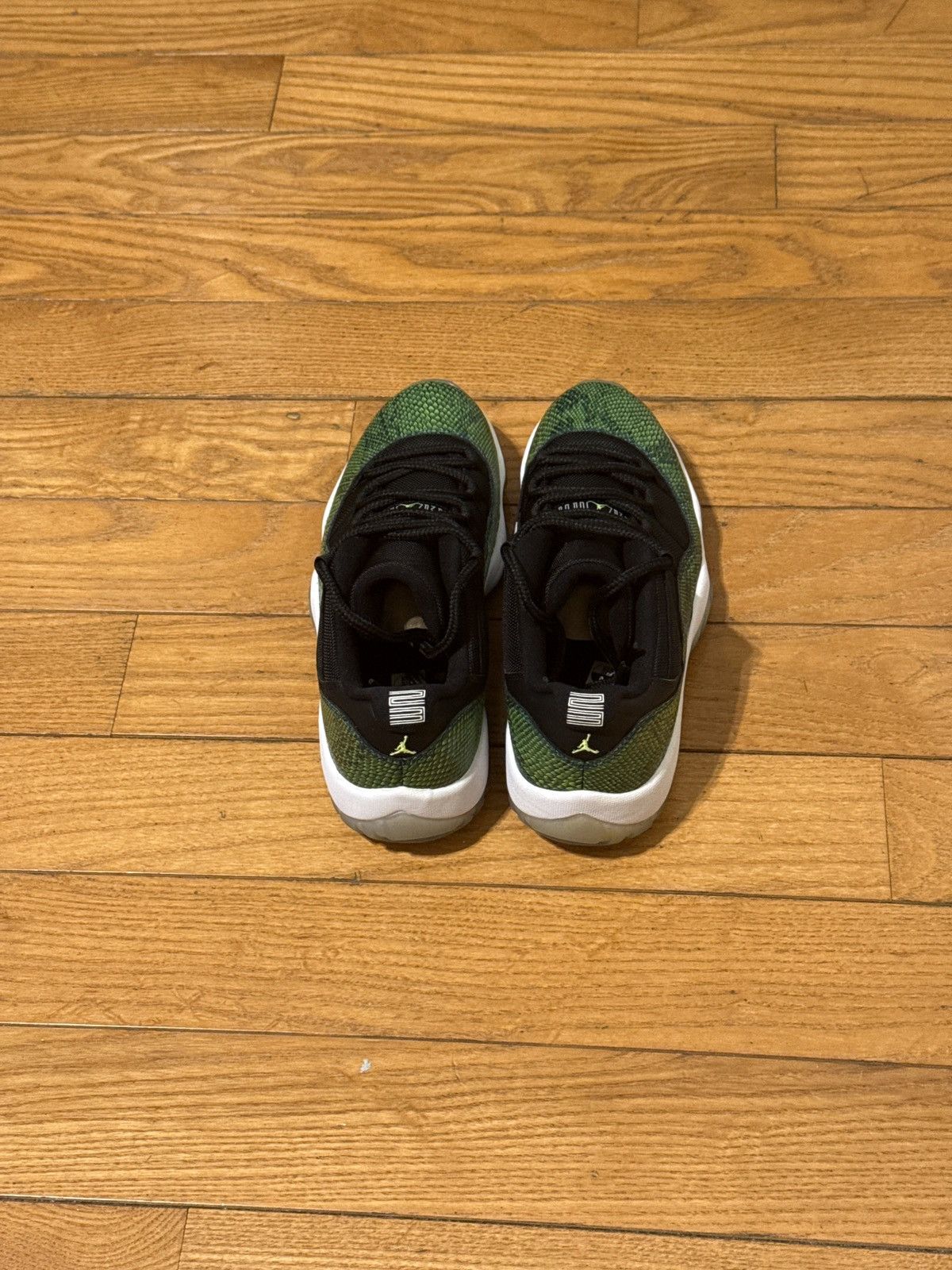 Nike Air Jordan 11 Retro Low Size US 8.5 / EU 41-42 - 4 Thumbnail
