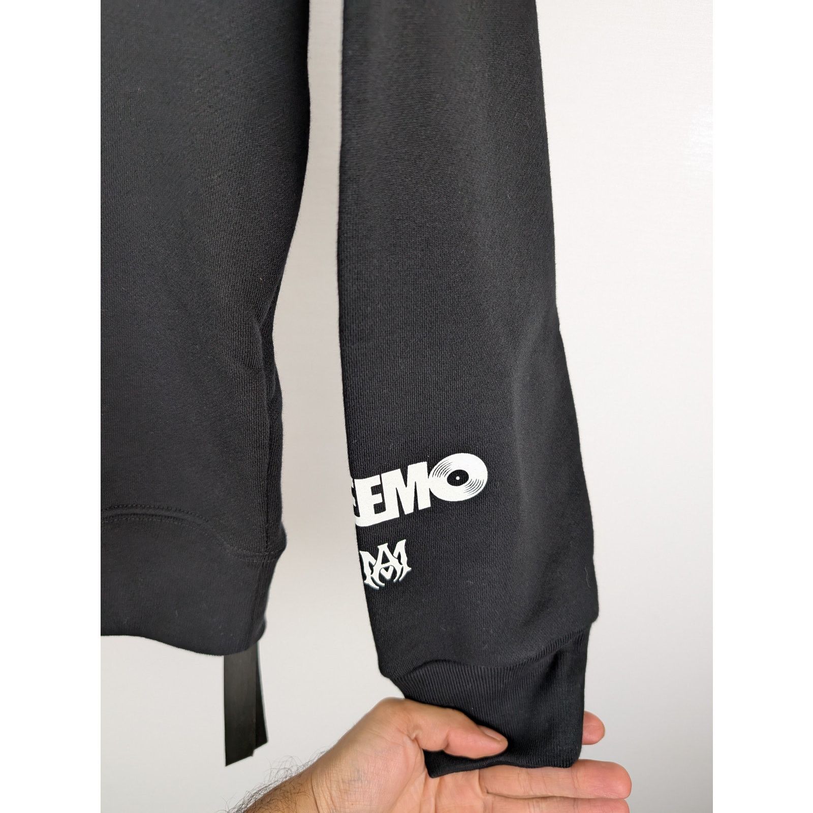 Amiri o1rshd1 Amiri Preemo Record Crewneck Sweatshirt in Black Size US M / EU 48-50 / 2 - 7 Thumbnail