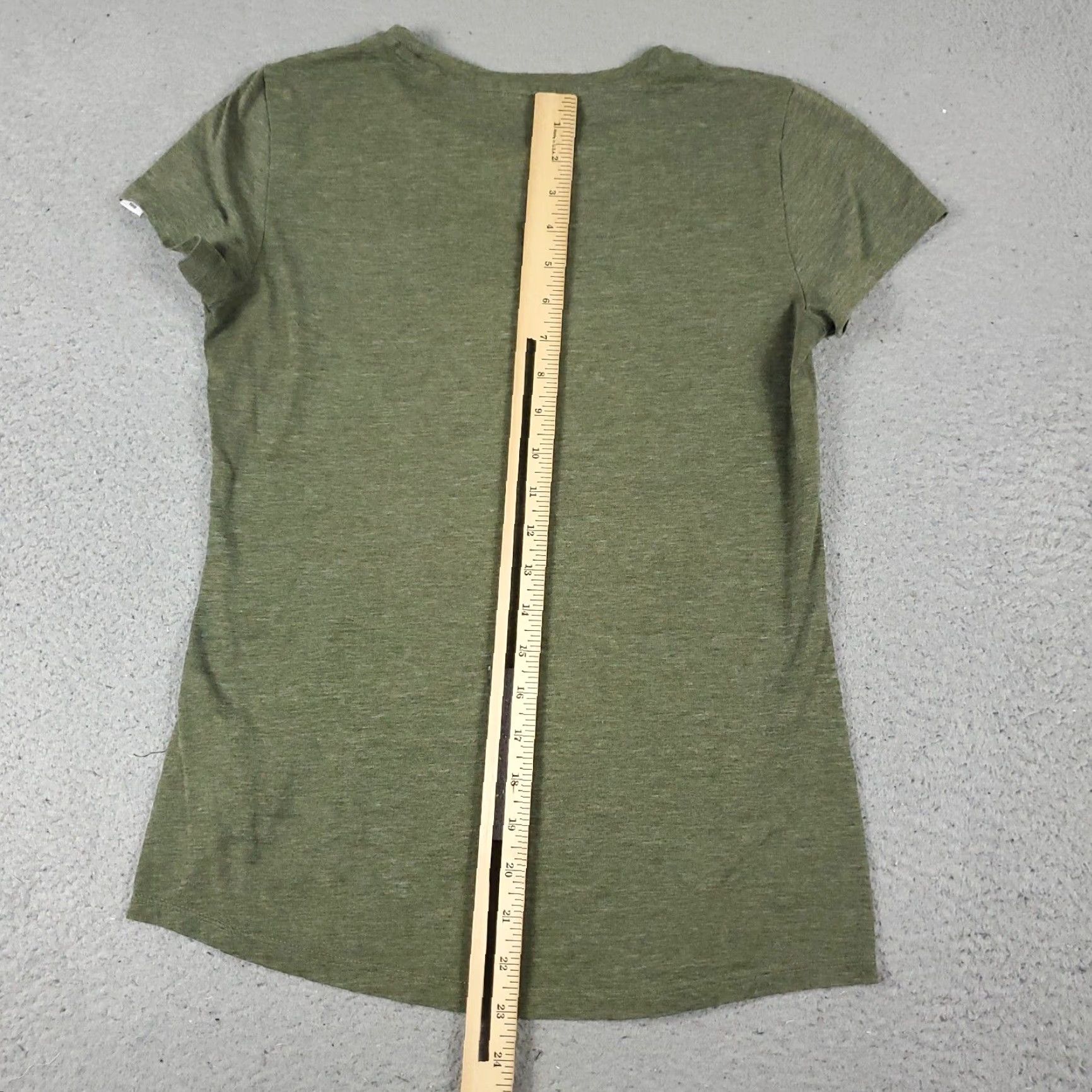 Puma VINTAGE Puma Womens T-Shirt Size XS Crew Neck Logo Casual Short Sleeve Green Size XS / US 0-2 / IT 36-38 - 4 Thumbnail