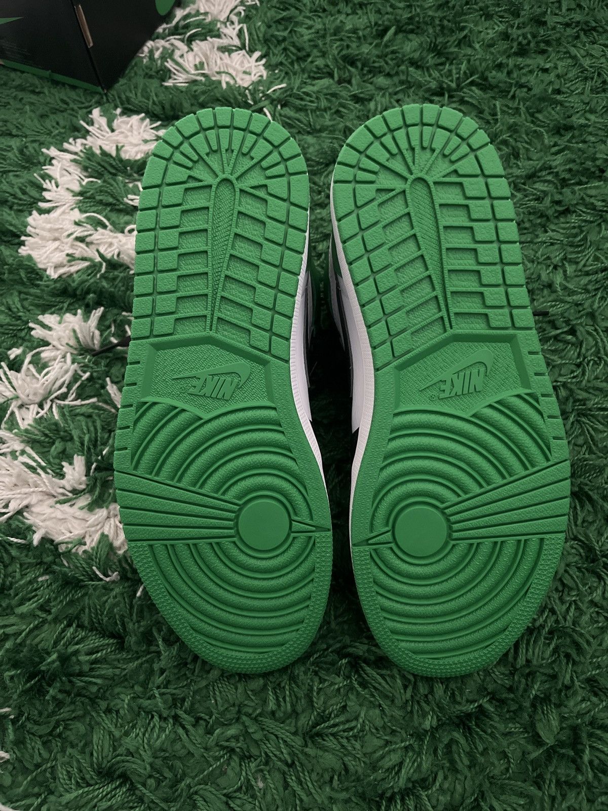 Jordan Brand Jordan 1 Pine green Size US 8.5 / EU 41-42 - 5 Thumbnail