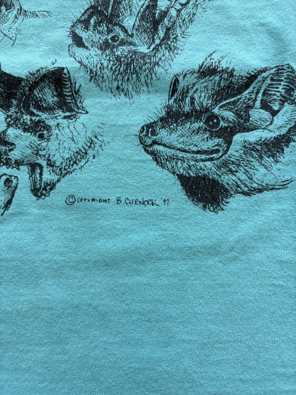 Vintage Vintage 90s Bat Graphic Tee Size US L / EU 52-54 / 3 - 3 Thumbnail
