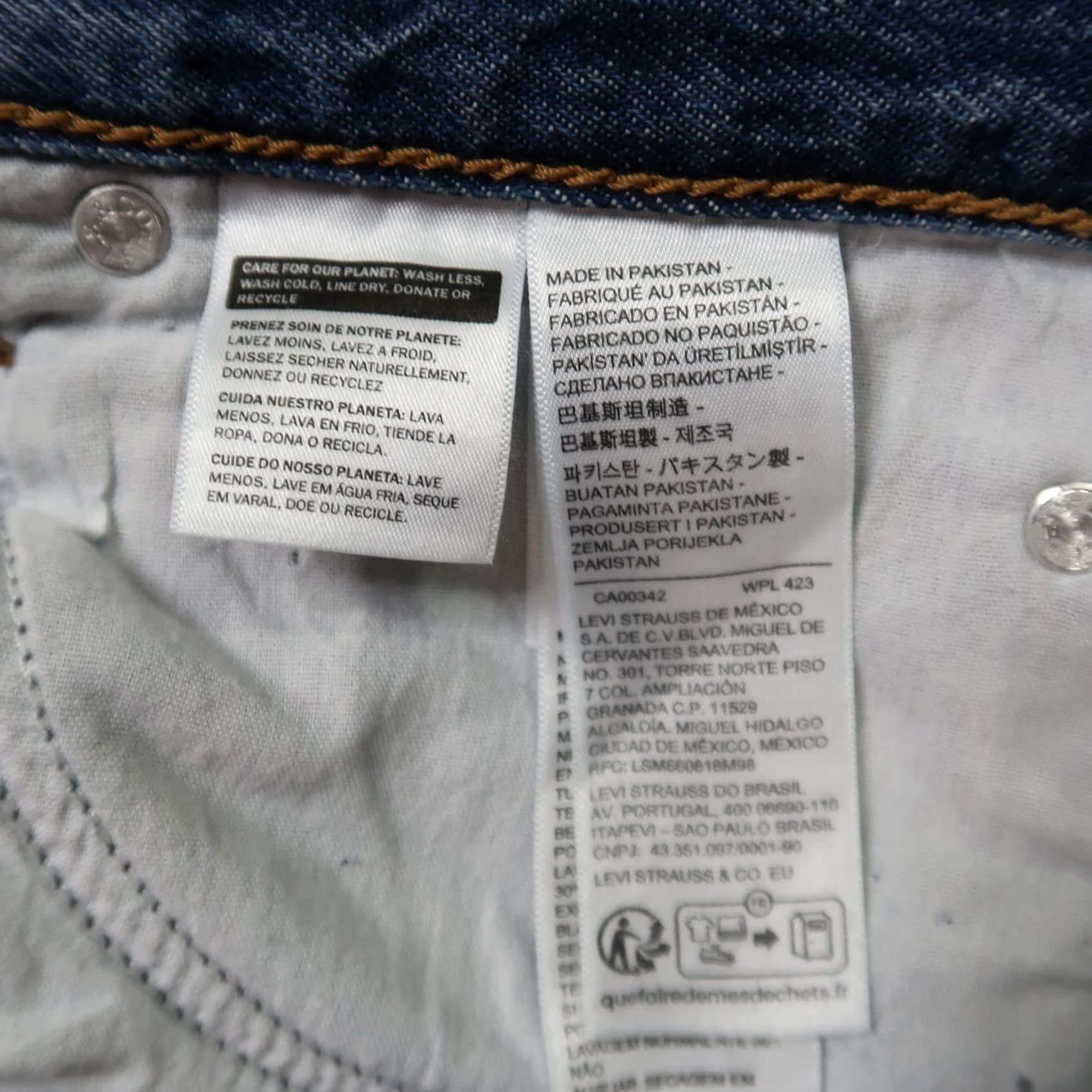 Levi's VINTAGE Levi's Jeans Women 31 Blue Denim High Rise 90s Baggy 5-Pocket Relaxed Size 31 Womens Jeans Size 24" / US 00 / IT 34 - 6 Thumbnail