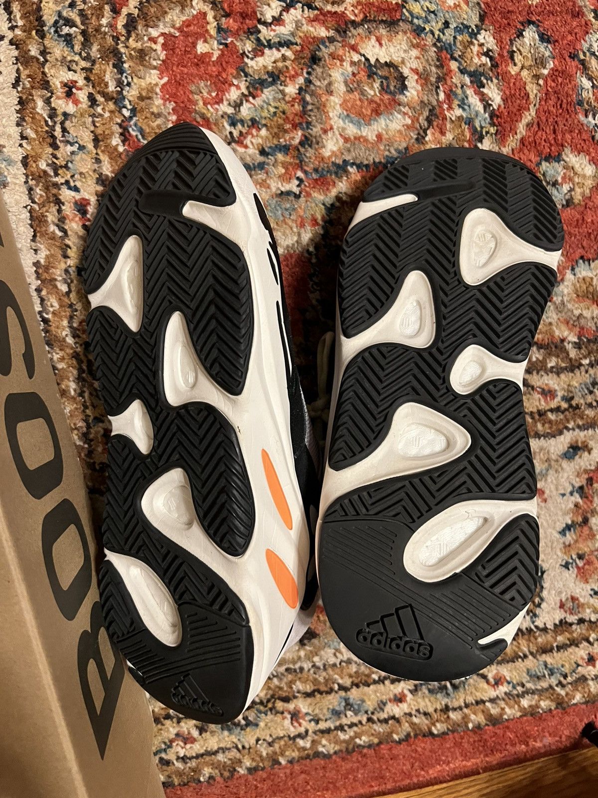 Adidas × Kanye West adidas Yeezy Boost 700 Low Wave Runner 10.5 Size US 10.5 / EU 43-44 - 5 Thumbnail