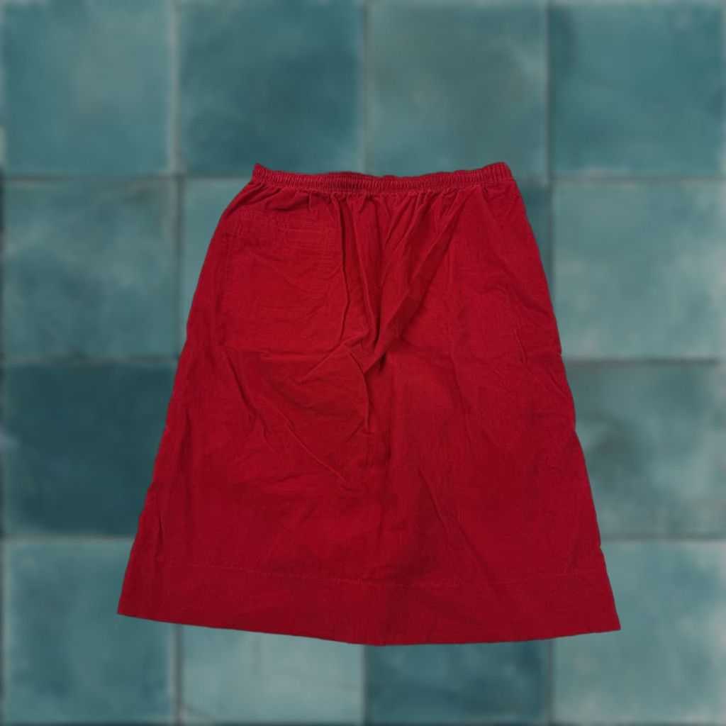 Lacoste VINTAGE Lacoste Skirt Womens M Red Corduroy Knee Length Elastic Waist Izod Size 32" / US 10 / IT 46 - 1 Thumbnail