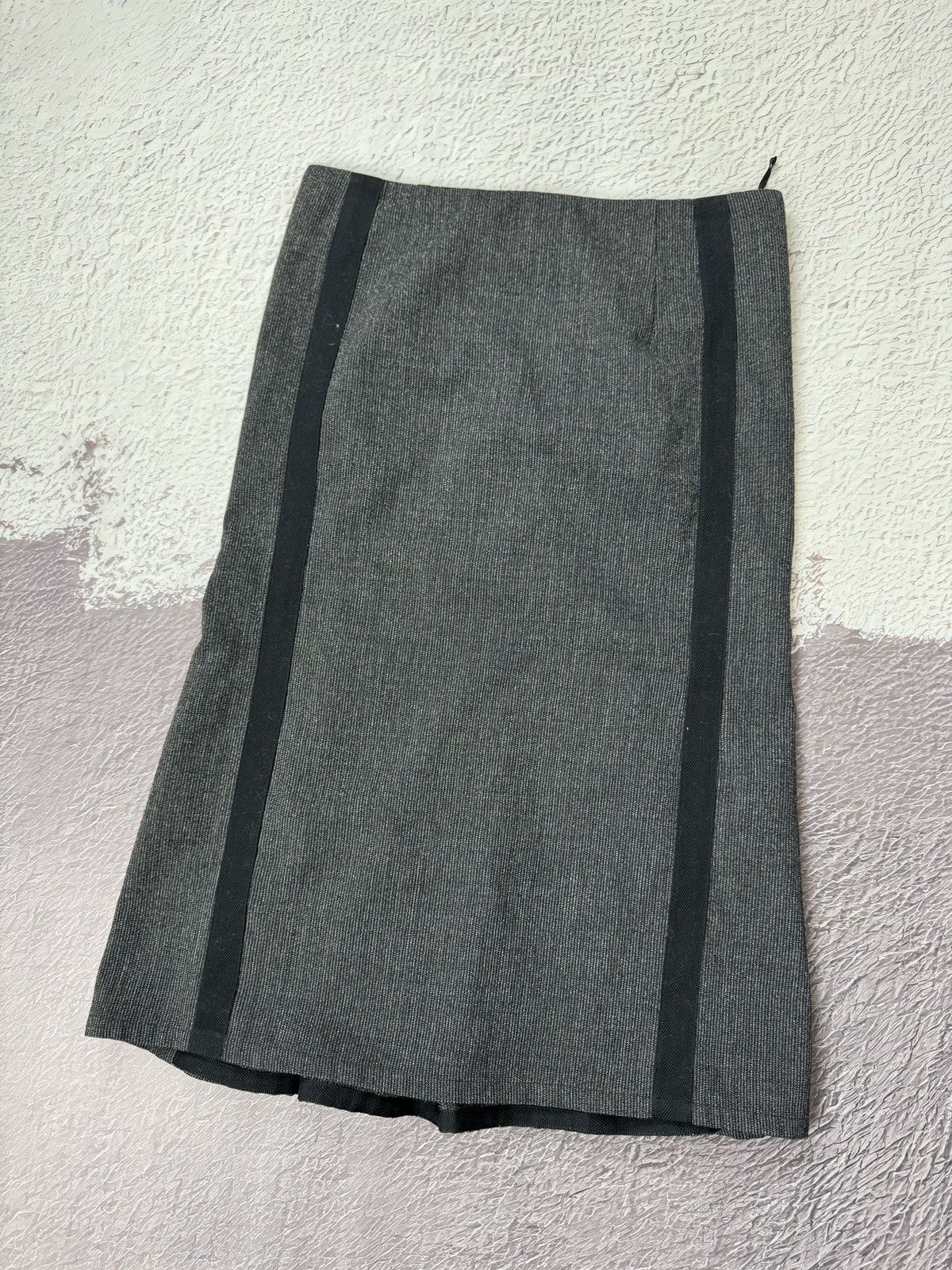 Annette Gortz Annette Gortz wool grey midi skirt with stripes rundholz Size 32" / US 10 / IT 46 - 3 Thumbnail