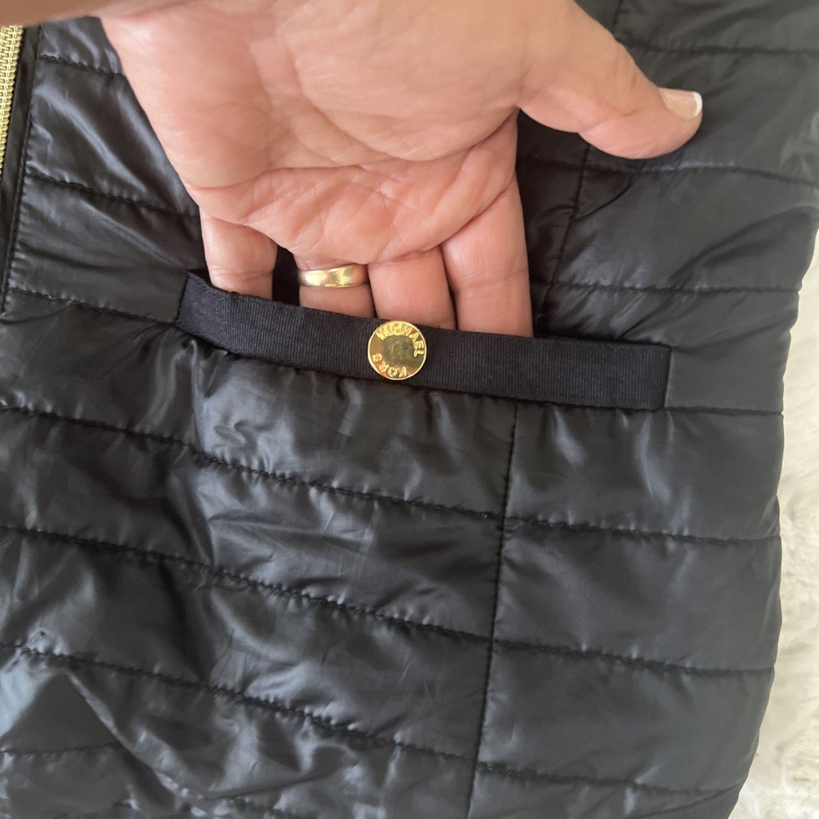 Michael Kors MICHAEL KORS Women's Puffer Vest Full Zip Size Med Black Size M / US 6-8 / IT 42-44 - 5 Thumbnail