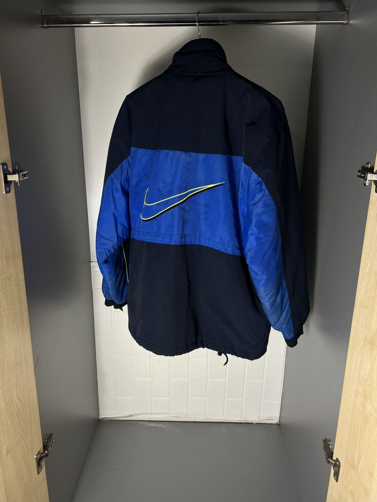 Vintage VERY RARE NIKE BIG LOGO SWOOSH RETRO JACKET INTER MILAN SOCCER JERSEY Y2K 90s Size US XXL / EU 58 / 5 - 23 Thumbnail