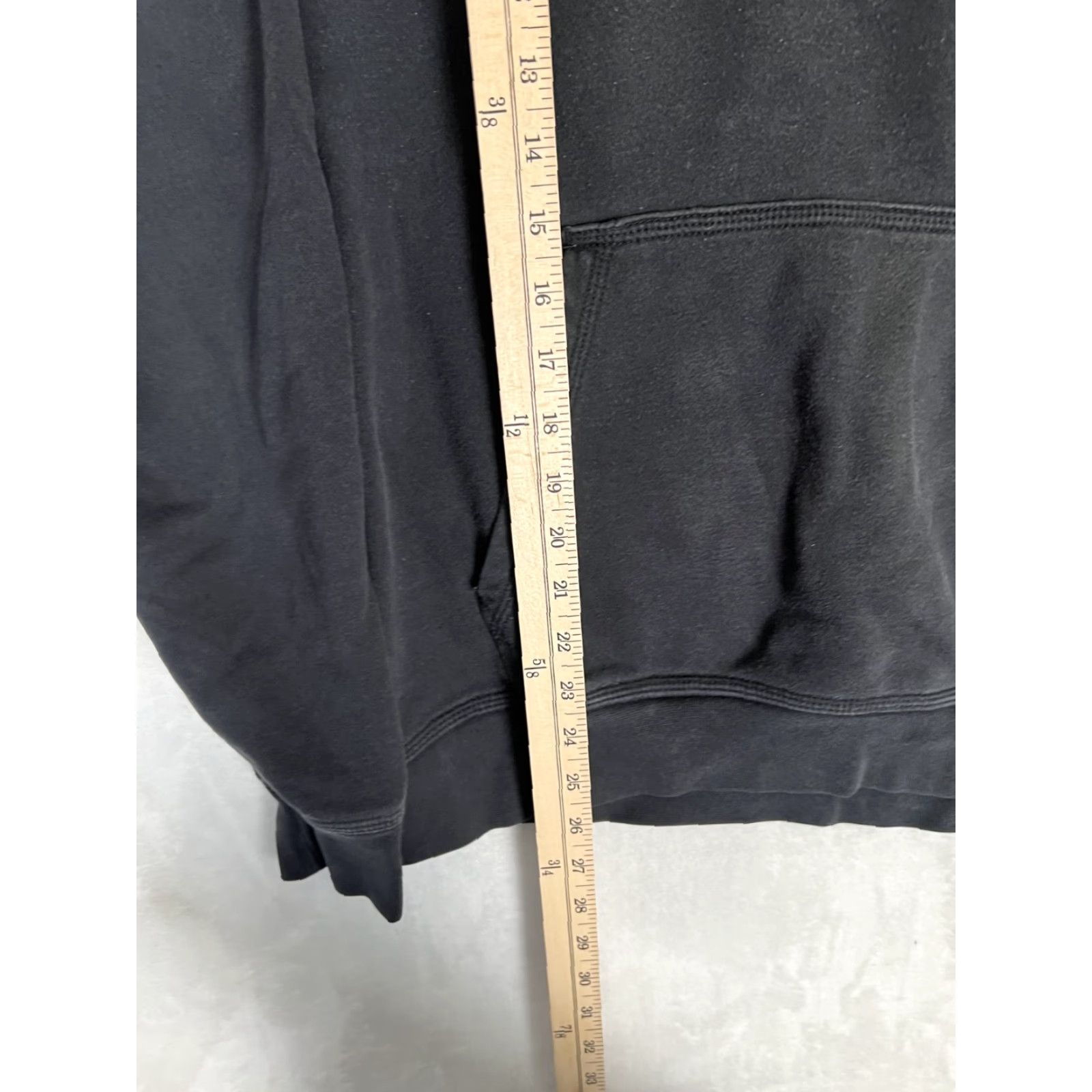 Nike VINTAGE Nike Black Pullover Hoodie Sweatshirt M Hooded Embroidered Swoosh Fade Nike Sportswear 90s Mens Hoodie Size US M / EU 48-50 / 2 - 5 Thumbnail