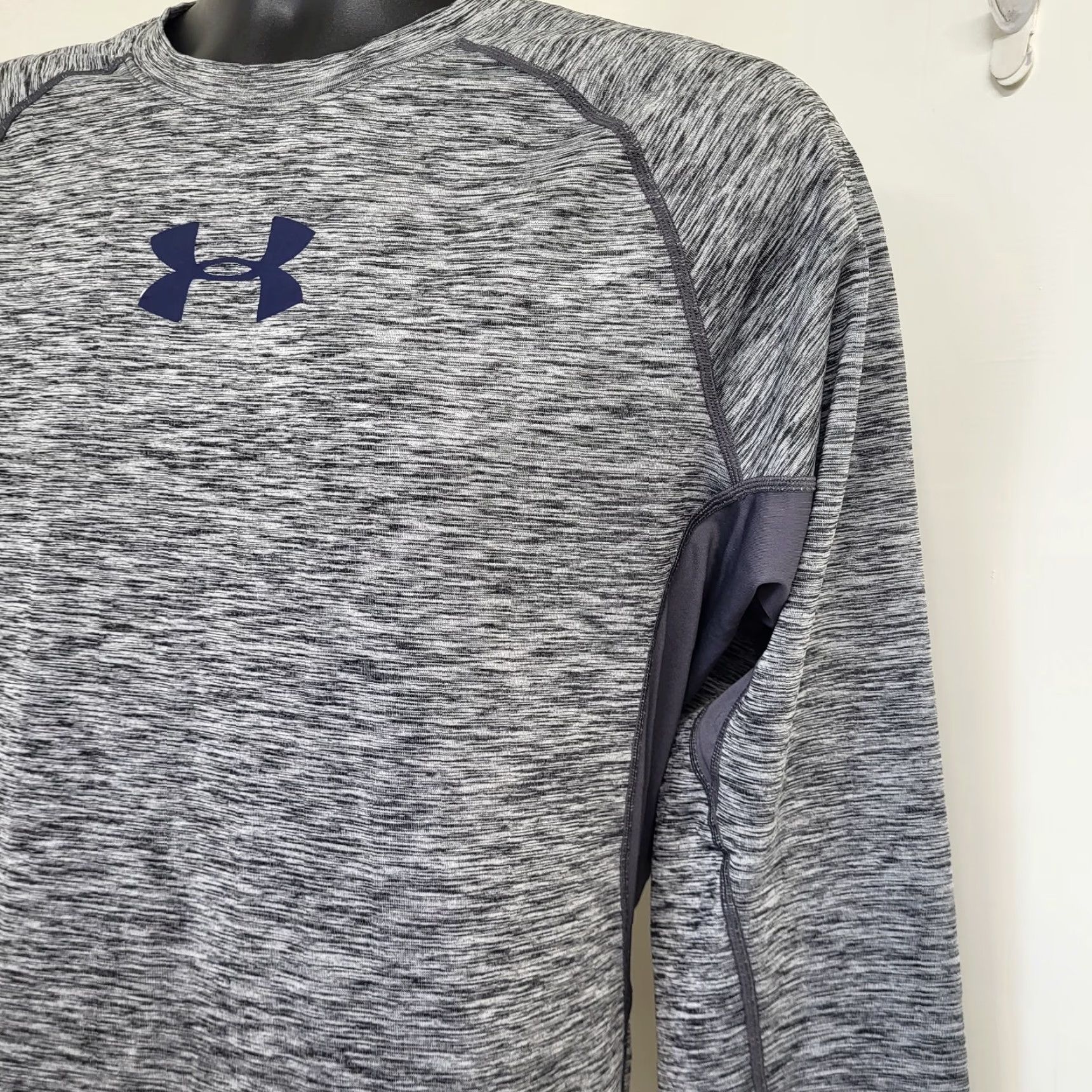 Under Armour Under Armour Heatgear Compression Shirt Men's 2XL Heather Gray Long Sleeve Raglan Sleeve Breathable Moisture Wicking Quick Dry Athletic Size US XXL / EU 58 / 5 - 4 Thumbnail
