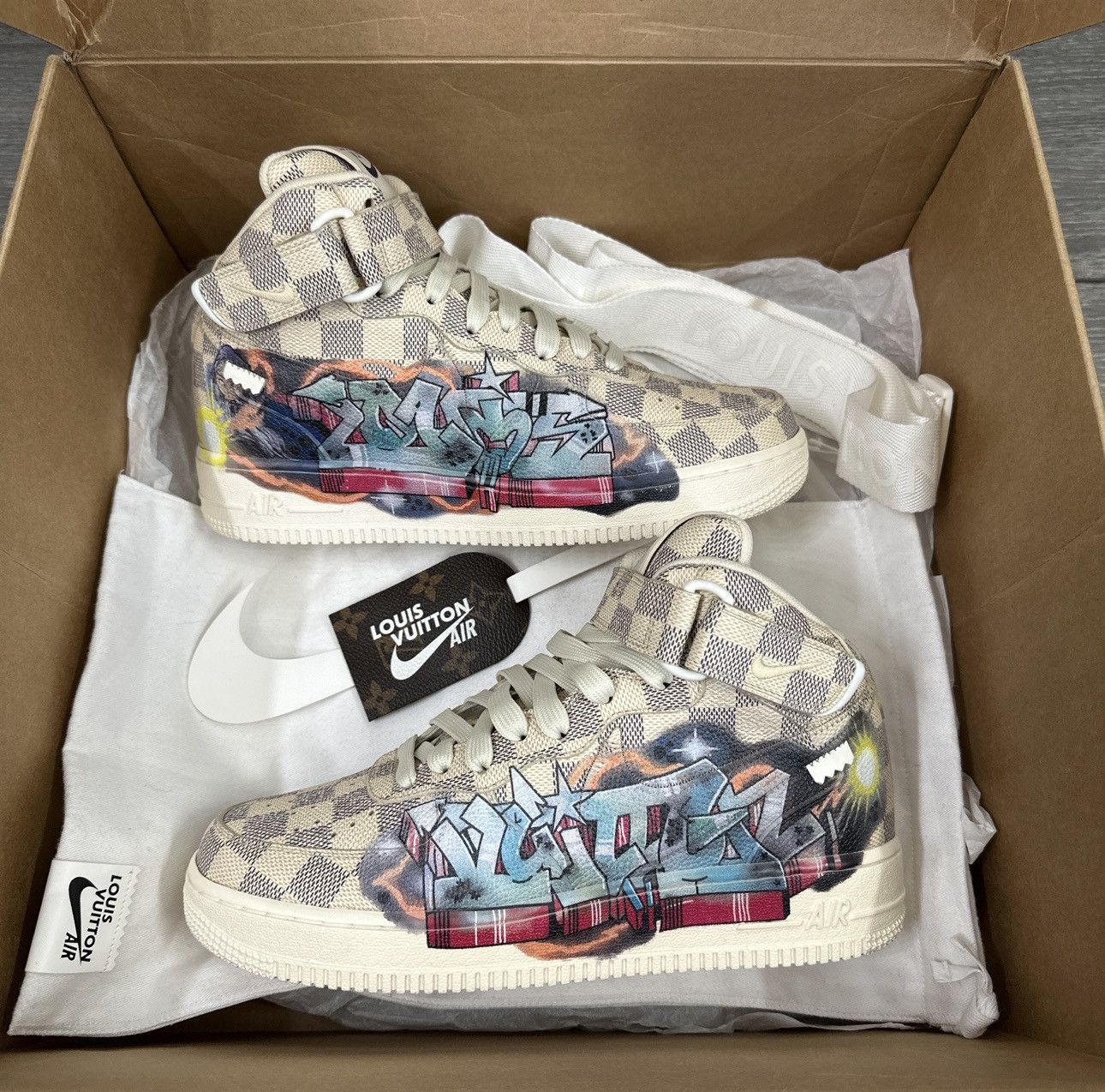 Louis Vuitton AF1 Mid Graffiti DS Size 7.5