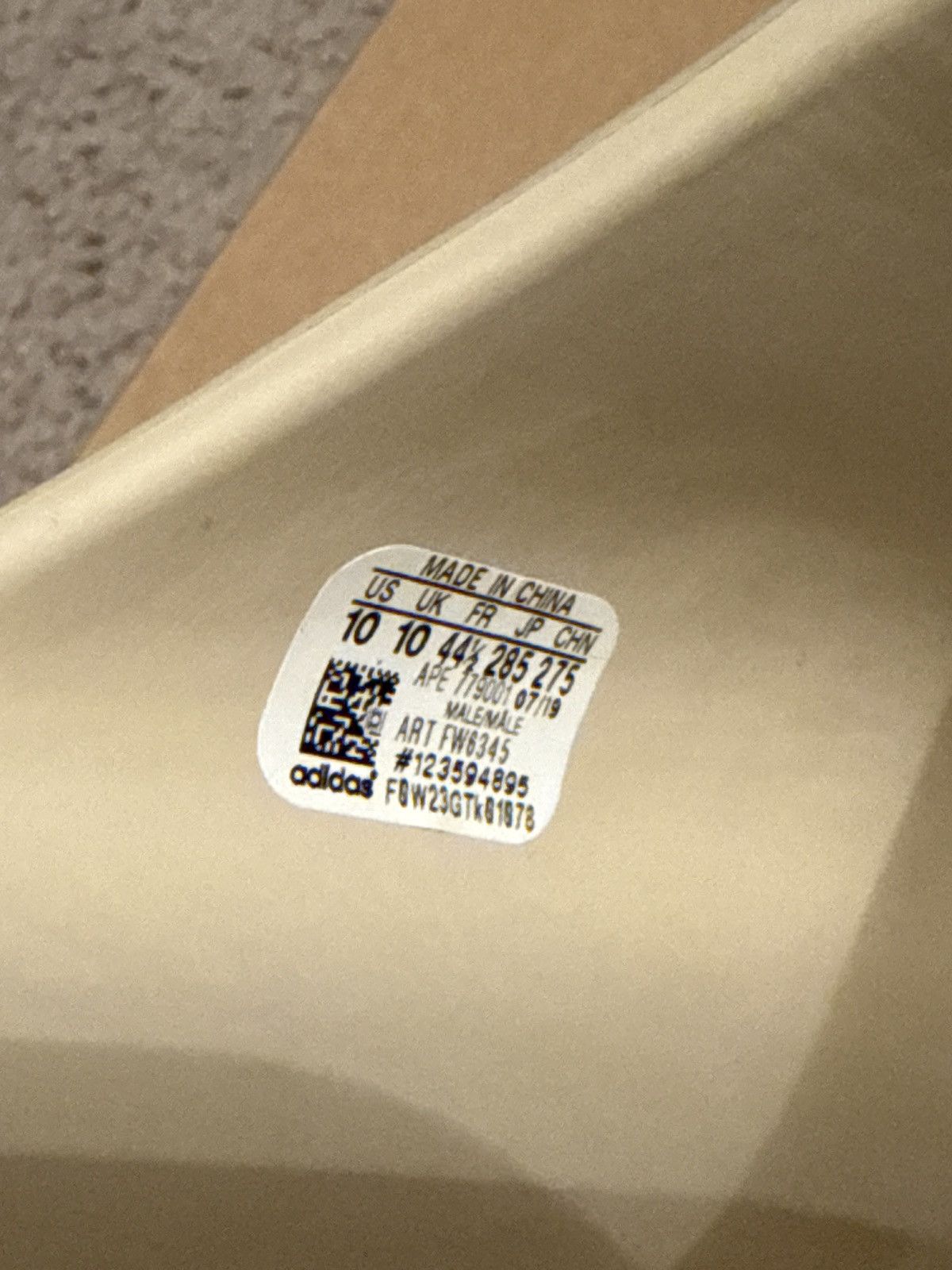Yeezy Yeezy Slide “Bone” OG First Release Size US 10 / EU 43 - 7 Thumbnail