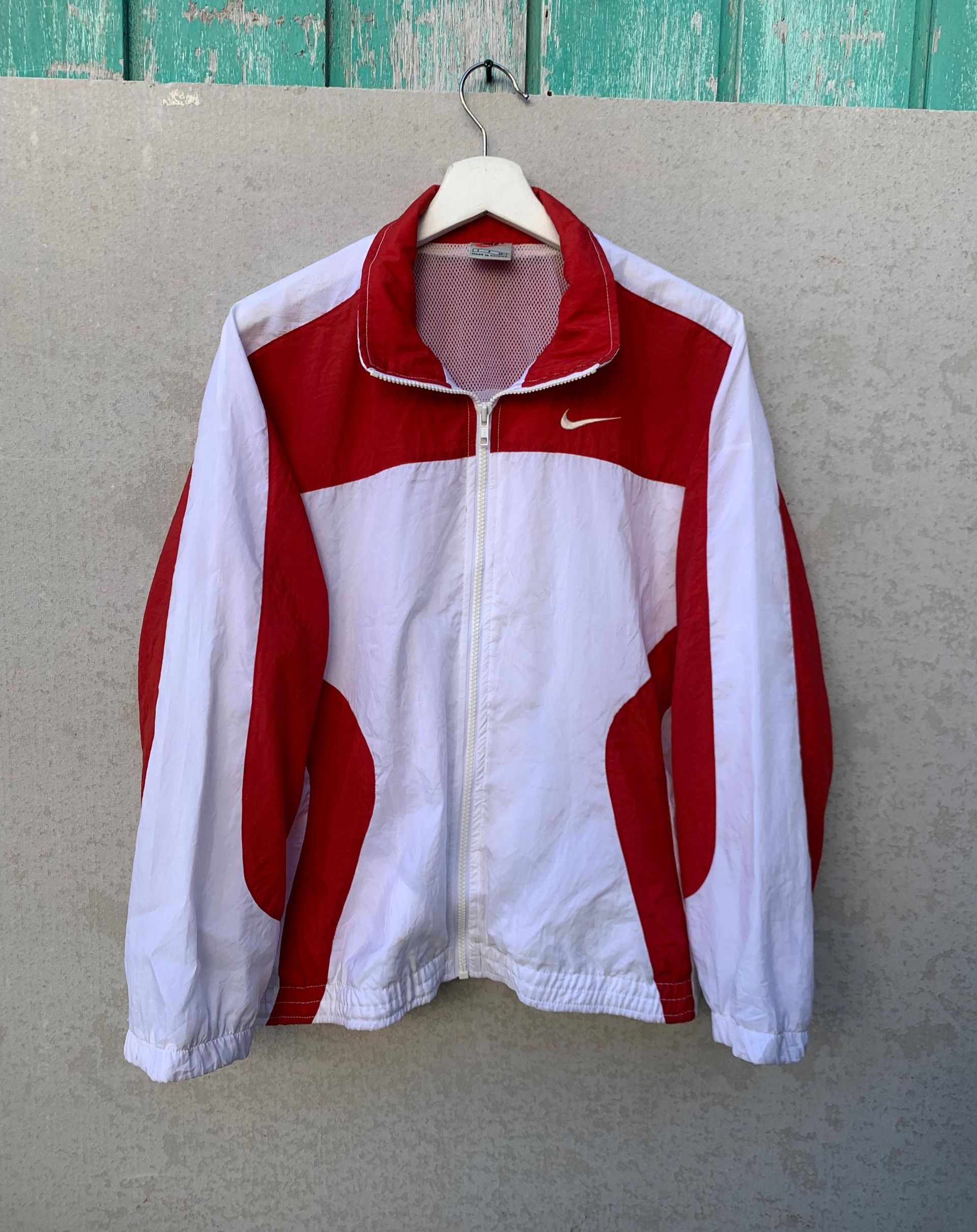 Nike Vintage Nike Windbreaker Jacket Size US S / EU 44-46 / 1 - 1 Thumbnail