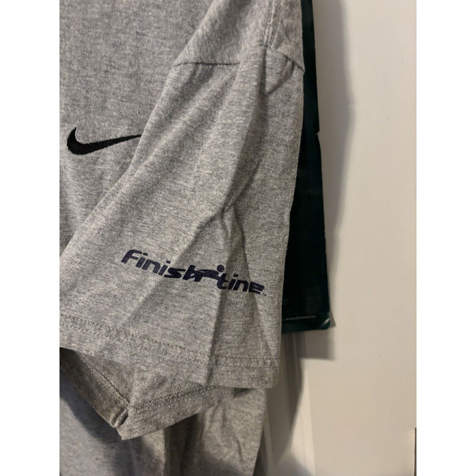 Nike vintage nike made in usa grey plain logo T-shirt black Sz L Size US L / EU 52-54 / 3 - 6 Thumbnail