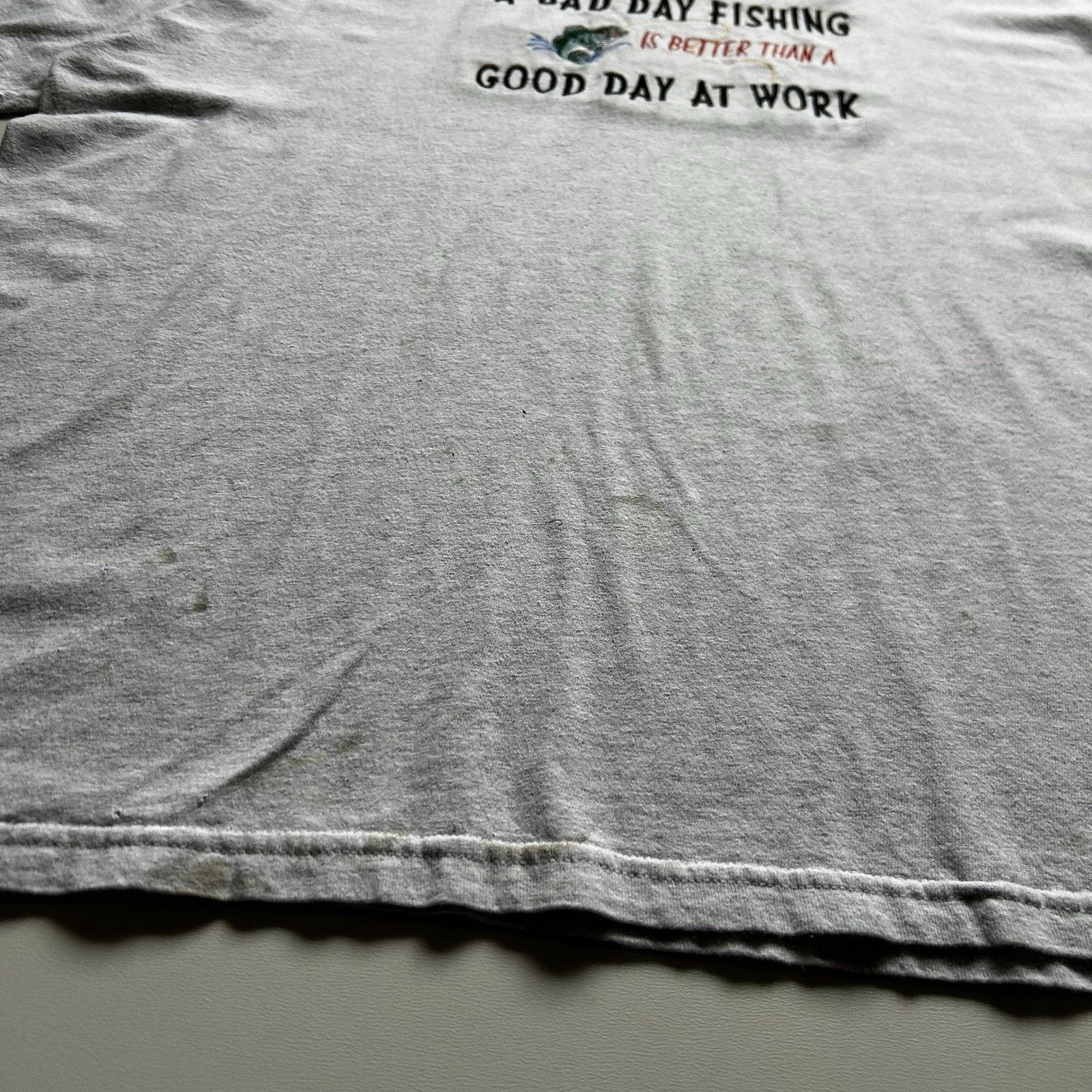 Gildan Vintage Funny Fishing T Shirt XL Y2K Good Day At Work Rare Size US XL / EU 56 / 4 - 4 Thumbnail