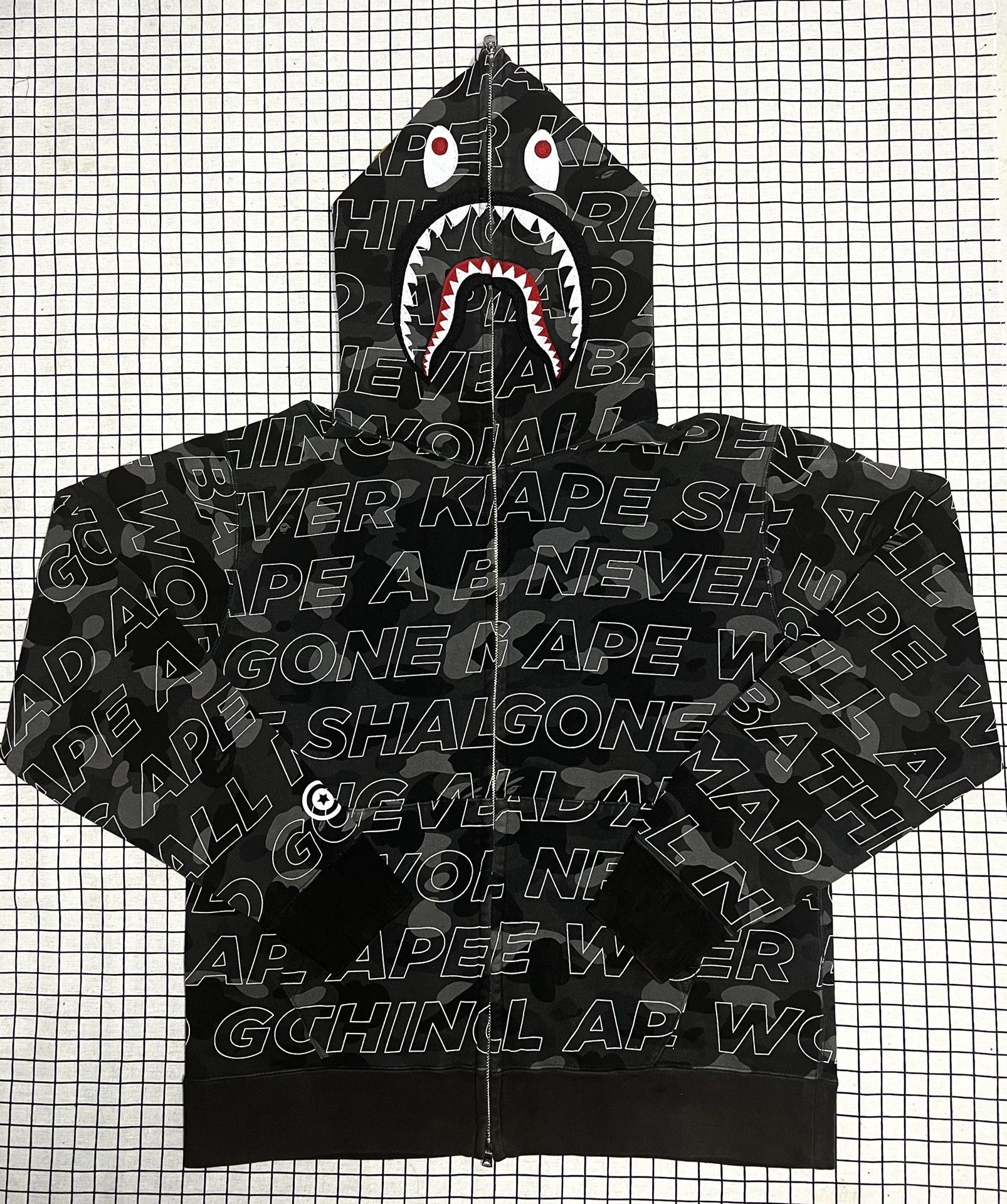 Bape Bape Shark Multi Hoodie xxl Men Size US XXL / EU 58 / 5 - 1 Thumbnail