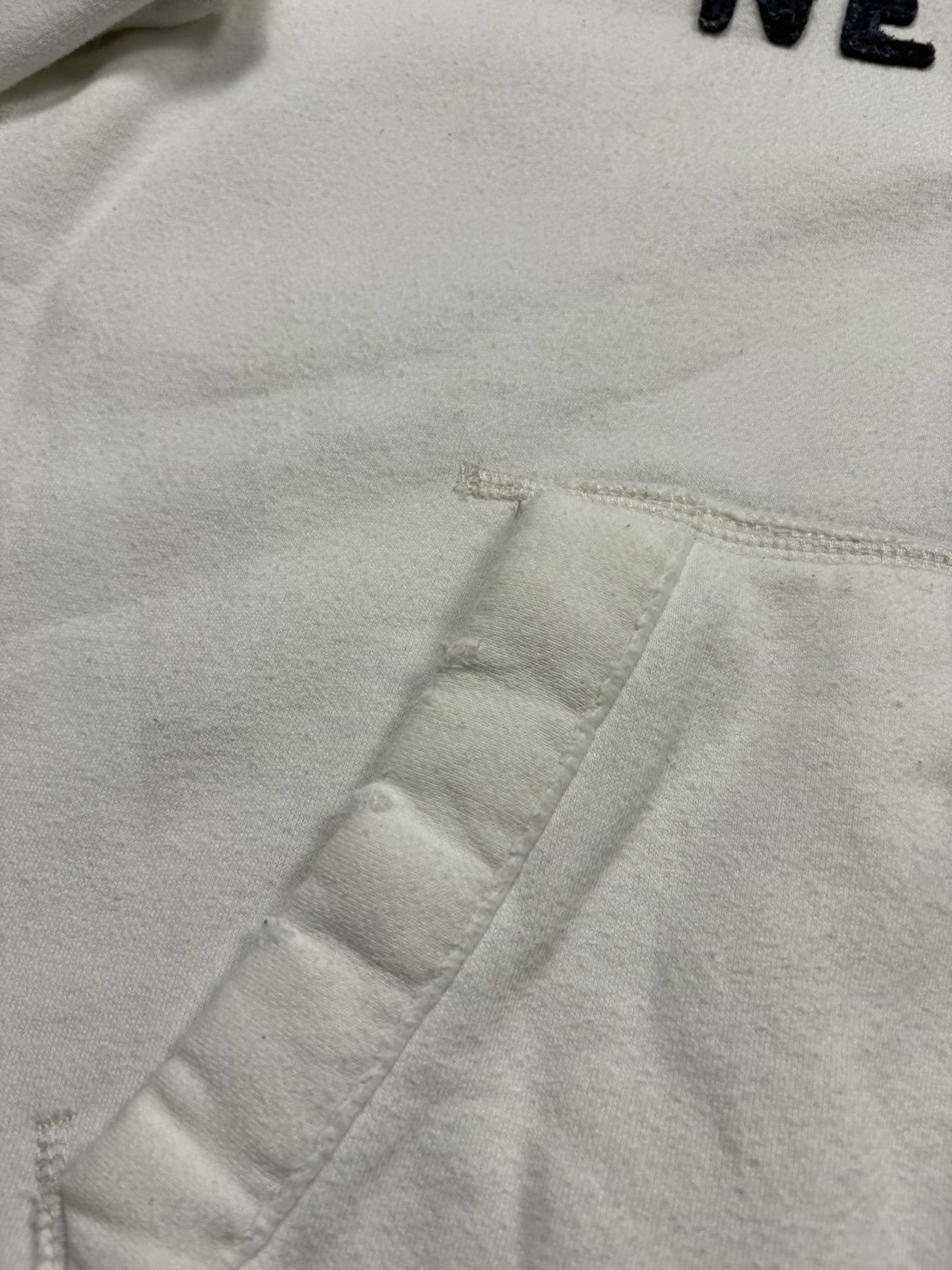 Abercrombie & Fitch Abercrombie & Fitch Rare Distressed Zip Hoodie Logo Y2K 00s Size US L / EU 52-54 / 3 - 10 Thumbnail