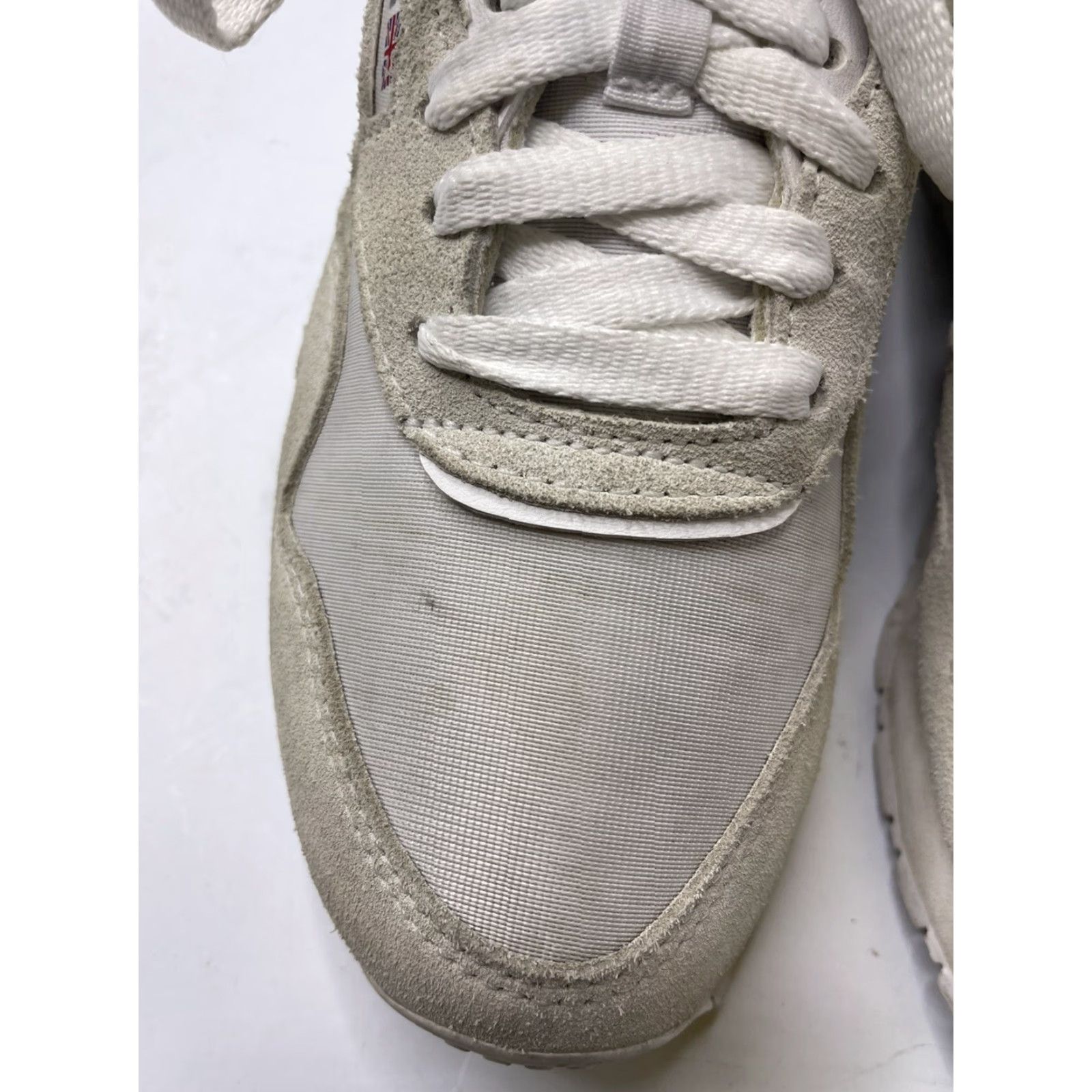 Reebok VINTAGE Reebok Women’s 5.5 Classic Nylon/Suede Sneakers 6394 White/Light Grey Womens Running Classic Shoes Size US 5.5 / IT 35.5 - 4 Thumbnail