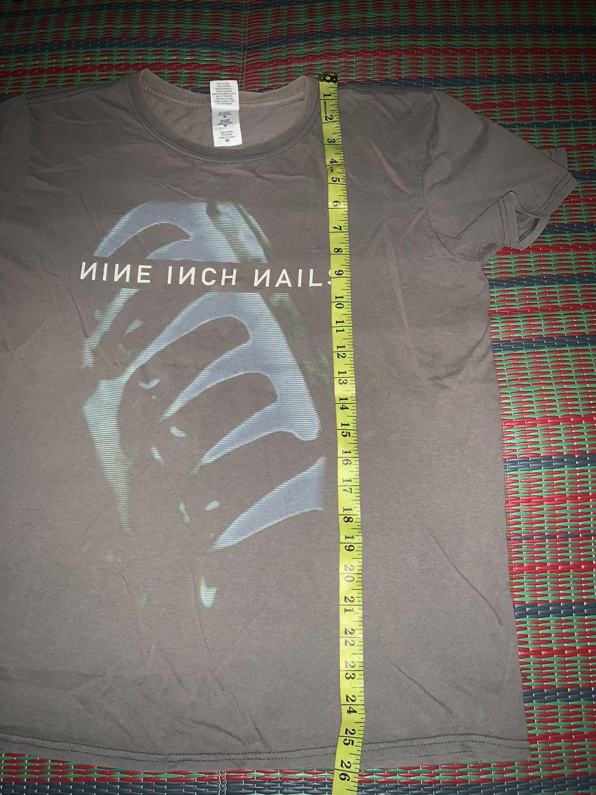 Band Tees Vintage Sunfaded Grey NINE INCH NAIL BAND T-shirt 00’s Size US M / EU 48-50 / 2 - 5 Thumbnail