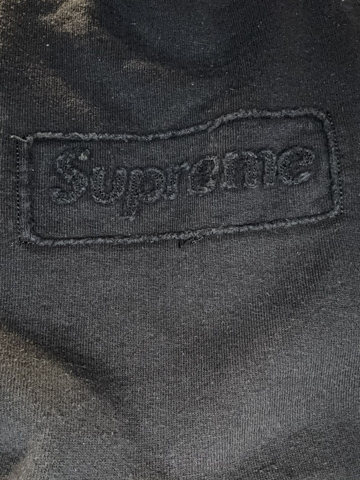 Supreme Supreme tonal box logo crewneck Size US M / EU 48-50 / 2 - 3 Thumbnail
