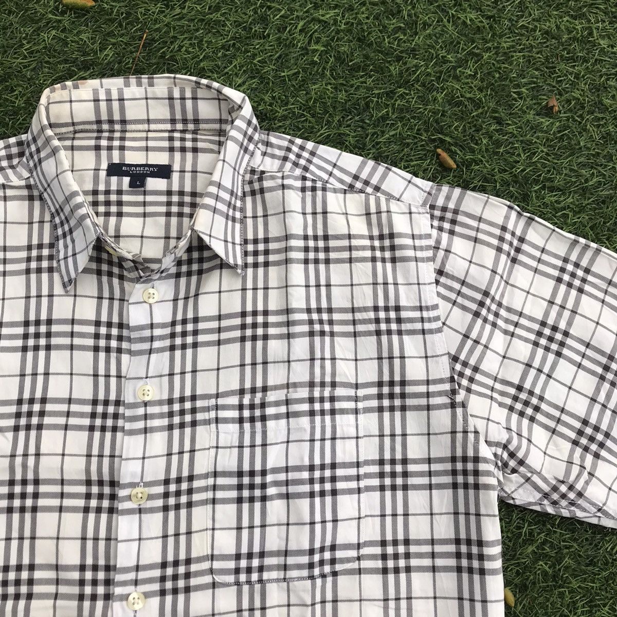 Burberry × Designer Vintage Burberry shirt london Nova check White tartan Iconic Size US L / EU 52-54 / 3 - 7 Thumbnail