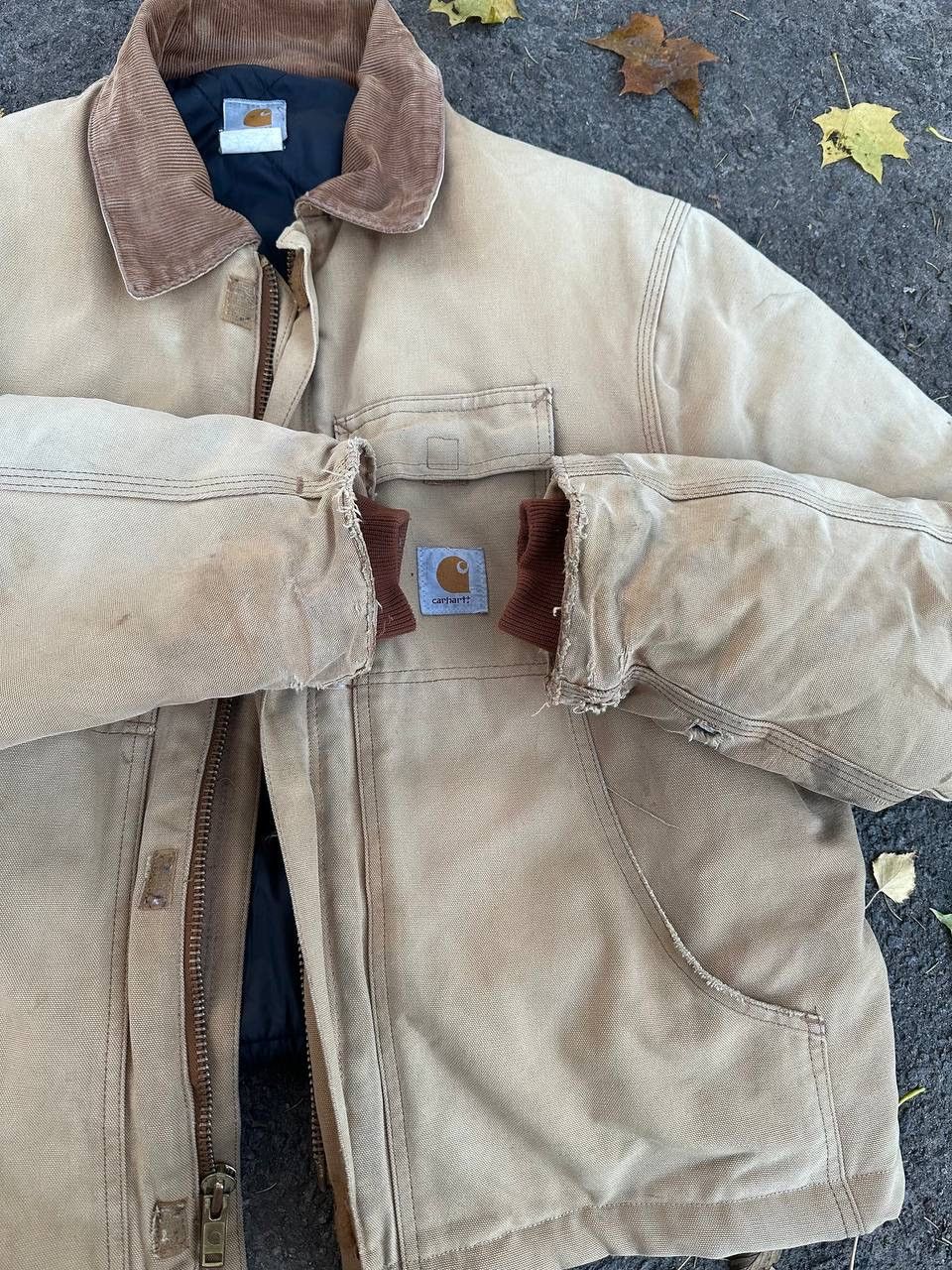 Carhartt 90s Carhartt Work Natural Sun Faded Distressed Detroit Boxy Size US L / EU 52-54 / 3 - 16 Thumbnail