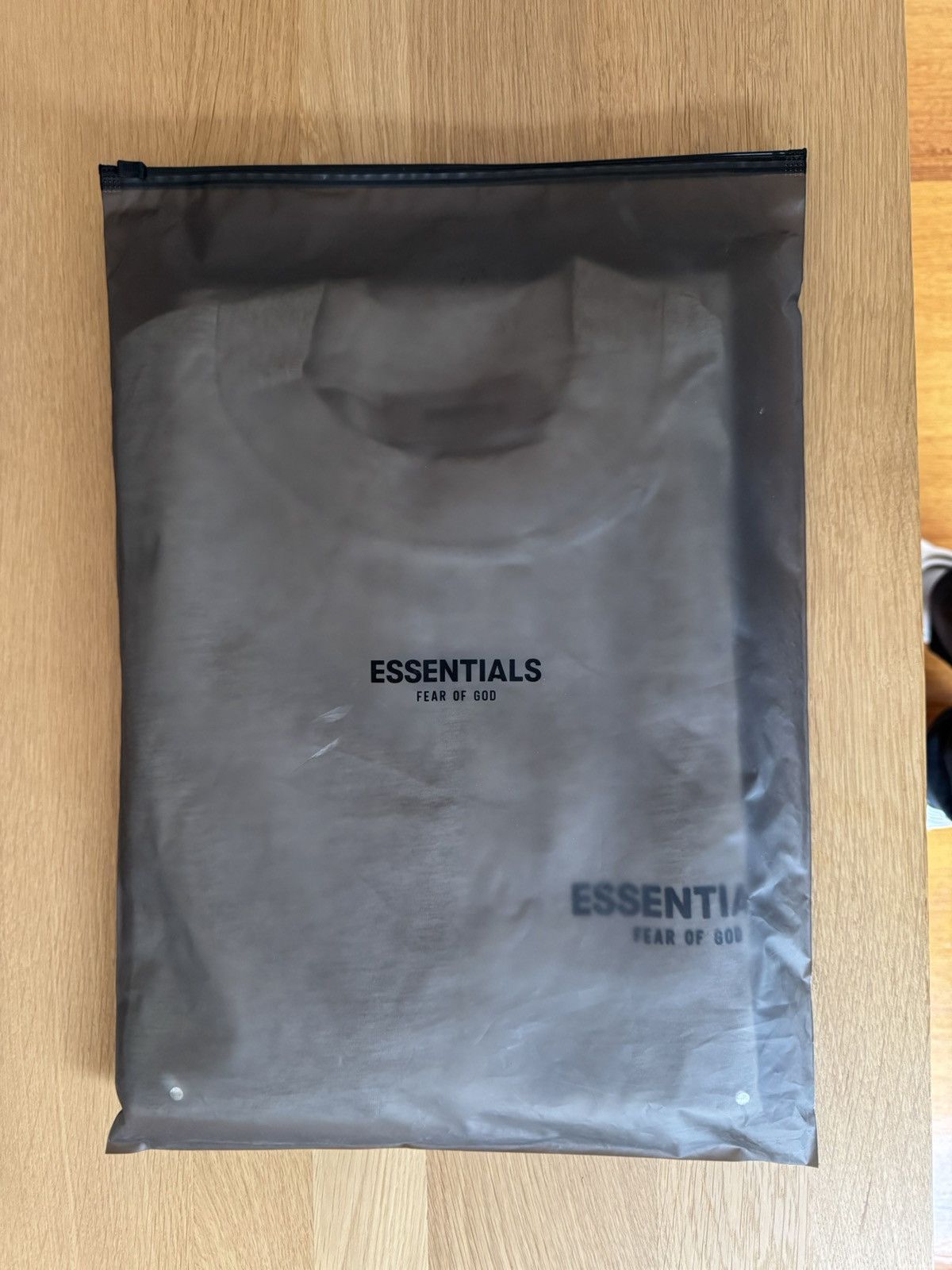 Fear of God Fear of God Essentials LIGHT OATMEAL Tee Size M BNWT Size US M / EU 48-50 / 2 - 10 Thumbnail