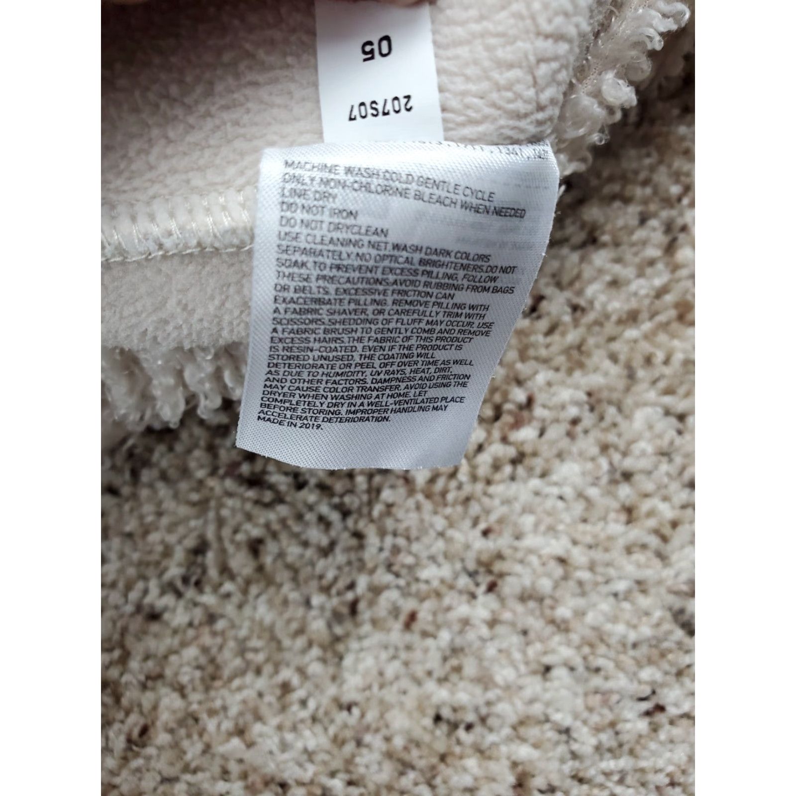 Uniqlo Uniqlo Wool Fleece Pullover Sweater XS Womens Ivory Long Sleeve Crew Neck Size XS / US 0-2 / IT 36-38 - 5 Thumbnail