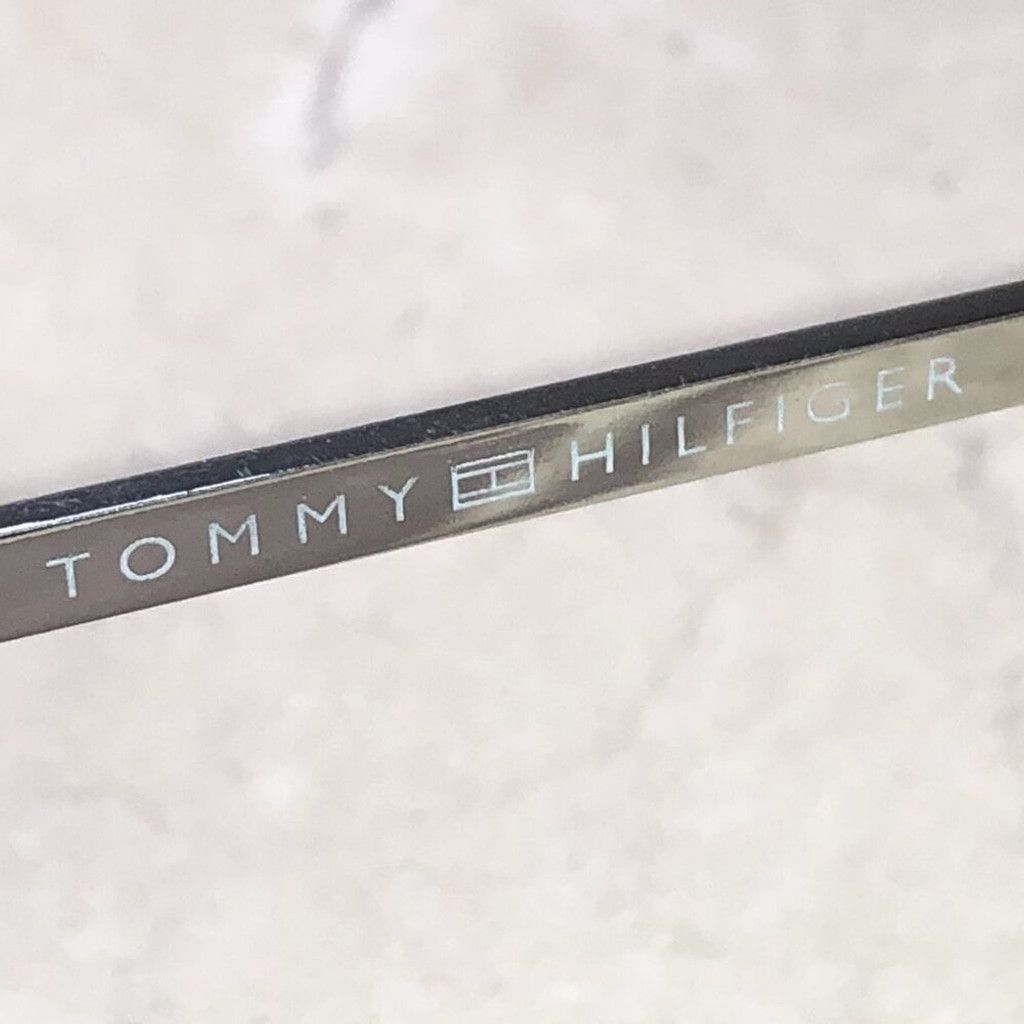 Tommy Hilfiger Tommy Hilfiger Silver & Black Texturized Aviator Sunglasses Size ONE SIZE - 5 Thumbnail