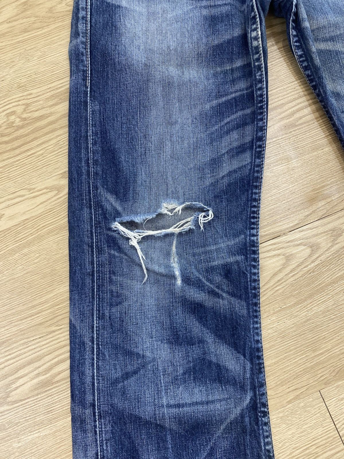 Levi's Levi’s Whiskers Blue Wash Style Buckle Back Distressed Jeans Size US 30 / EU 46 - 5 Thumbnail