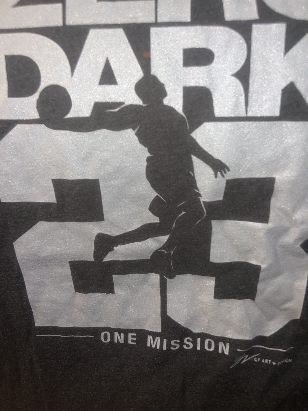 Hypebeast GV Art + Design Zero Dark 23 One Mission Tee Size US XXL / EU 58 / 5 - 3 Thumbnail