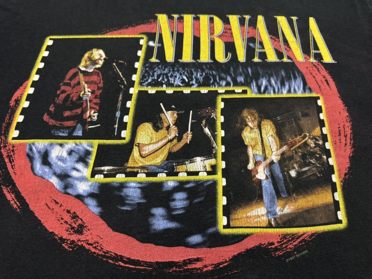 Band Tees × Vintage Vintage 90’s Nirvana From Muddy Banks Of The Wishkah Size US XL / EU 56 / 4 - 3 Thumbnail